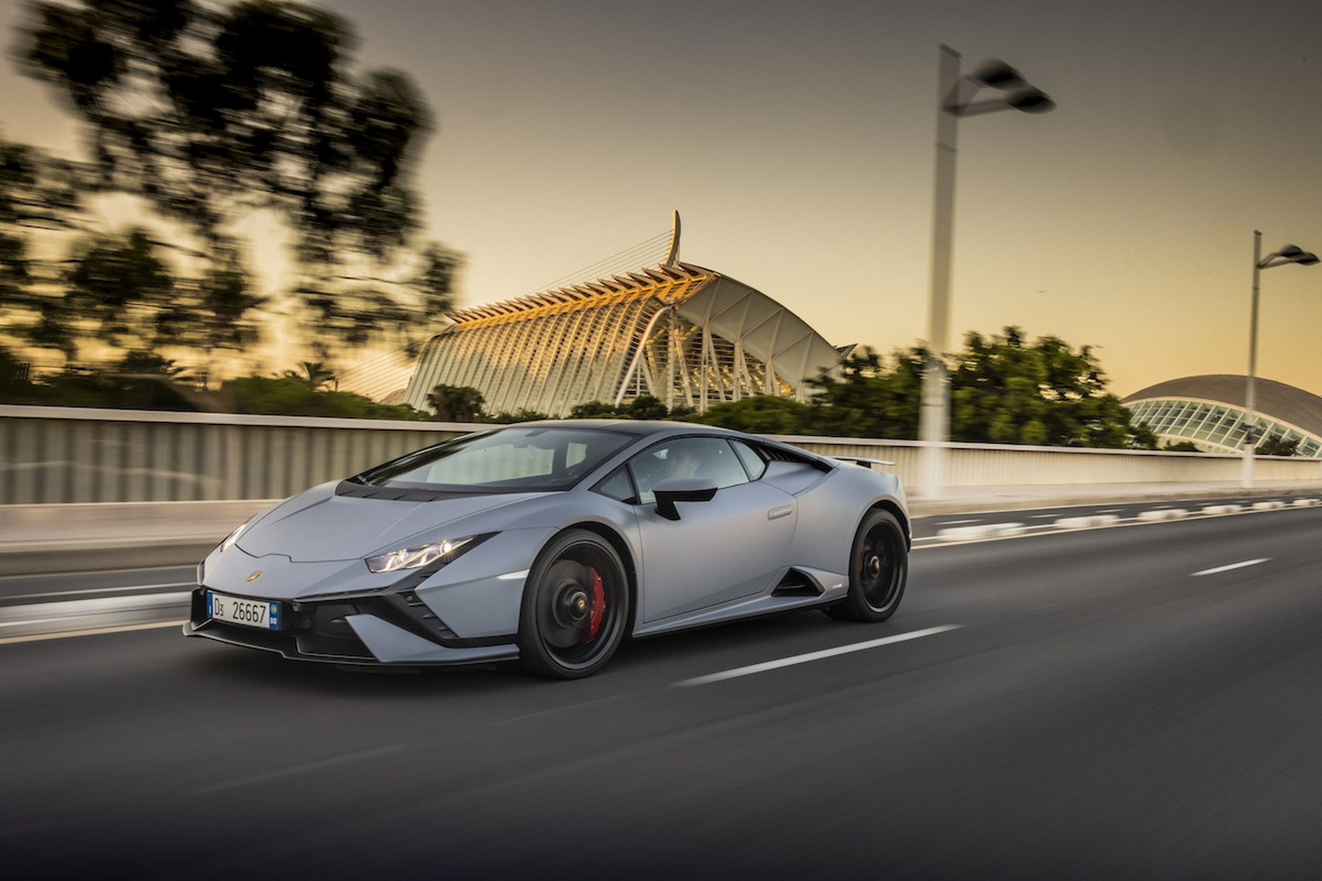 Watch And Hear The Lamborghini Huracan Tecnica Unleashing Its Power On The Streets