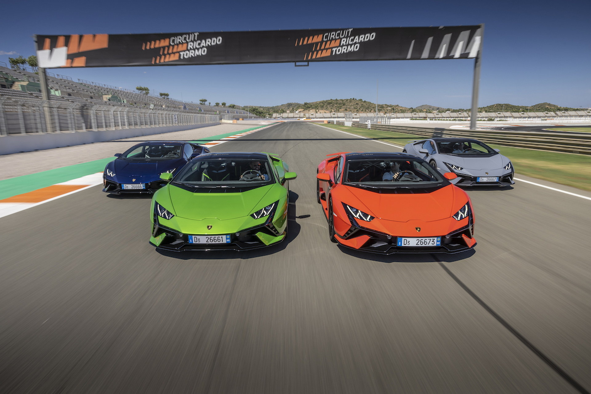 Watch And Hear The Lamborghini Huracan Tecnica Unleashing Its Power On The Streets