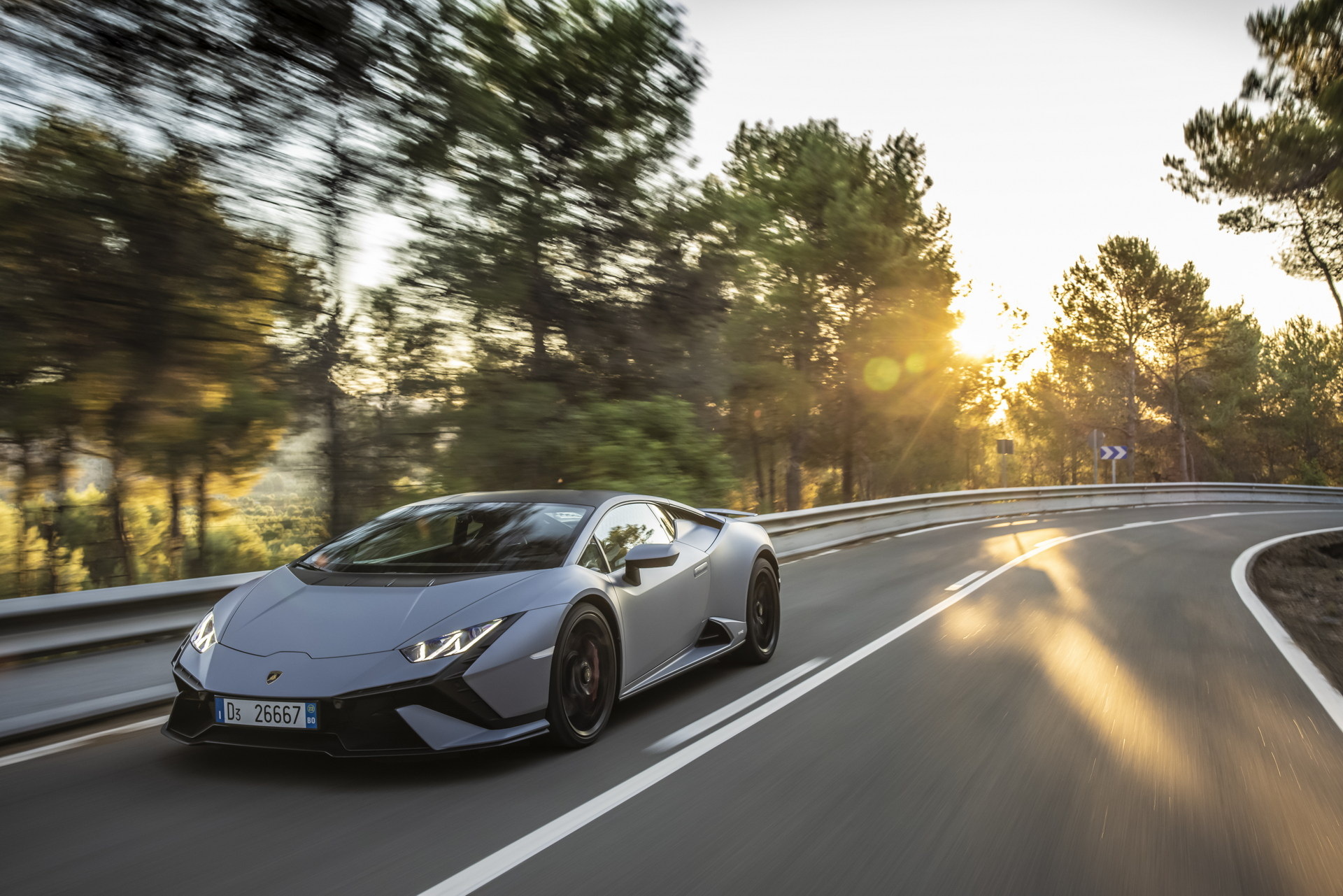 Watch And Hear The Lamborghini Huracan Tecnica Unleashing Its Power On The Streets