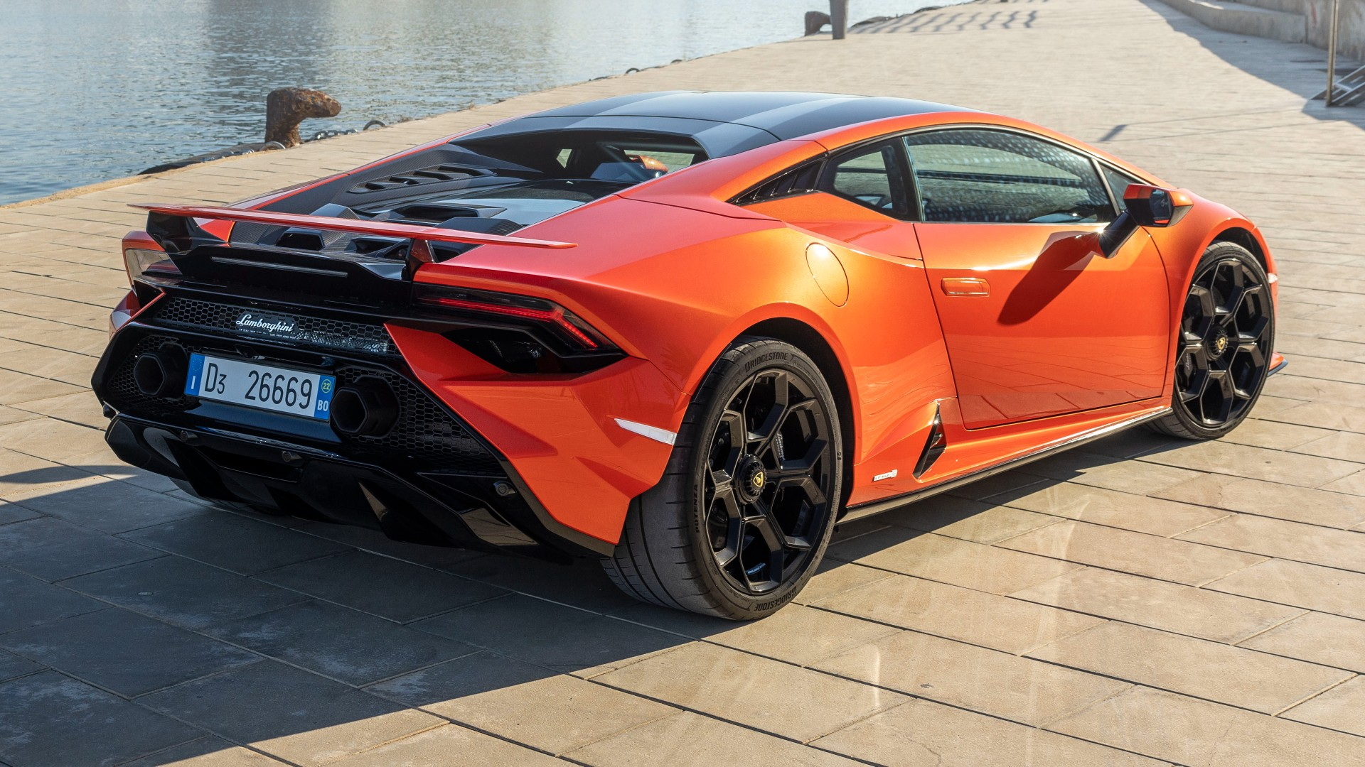 Watch And Hear The Lamborghini Huracan Tecnica Unleashing Its Power On The Streets