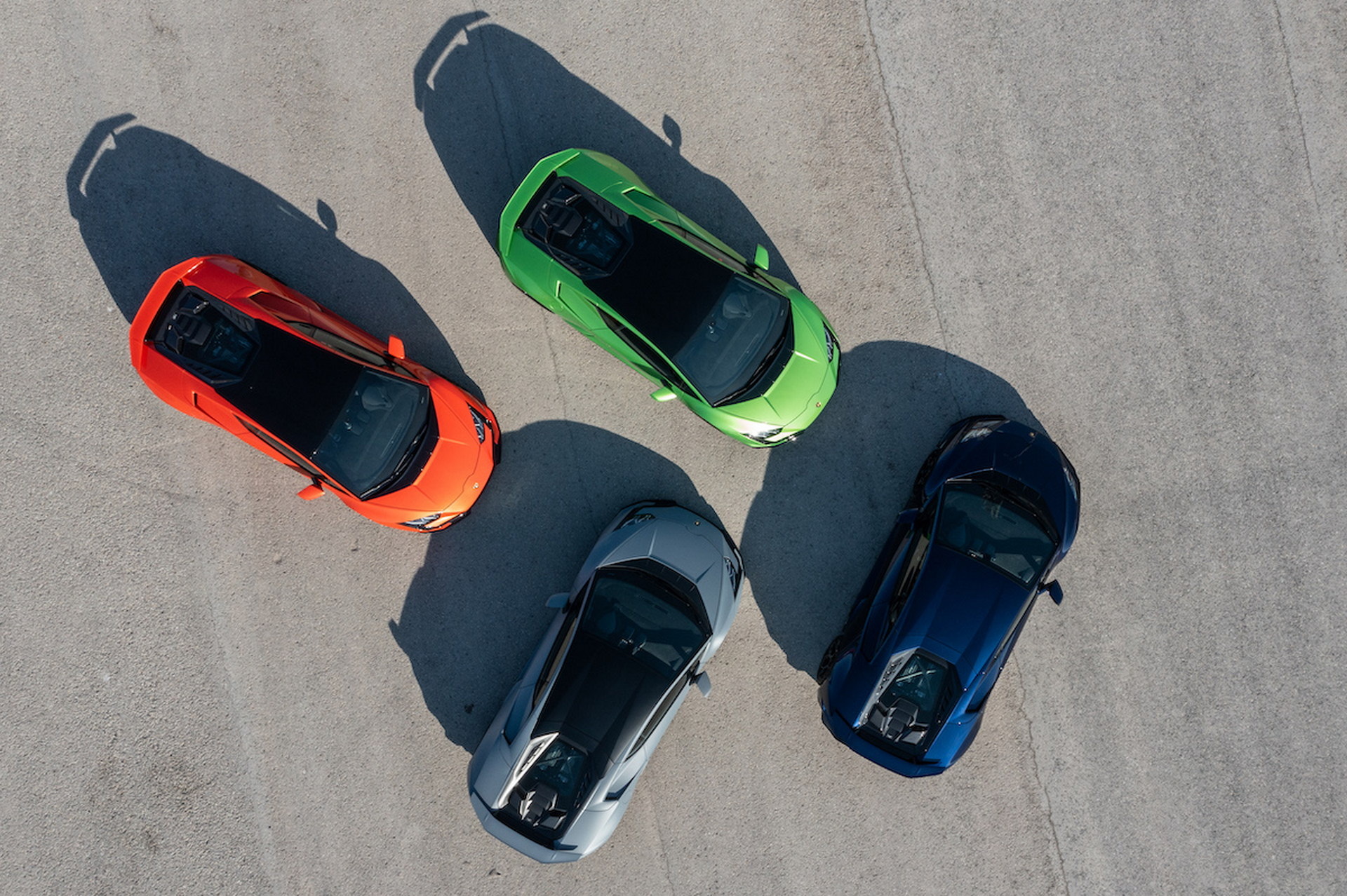 Watch And Hear The Lamborghini Huracan Tecnica Unleashing Its Power On The Streets