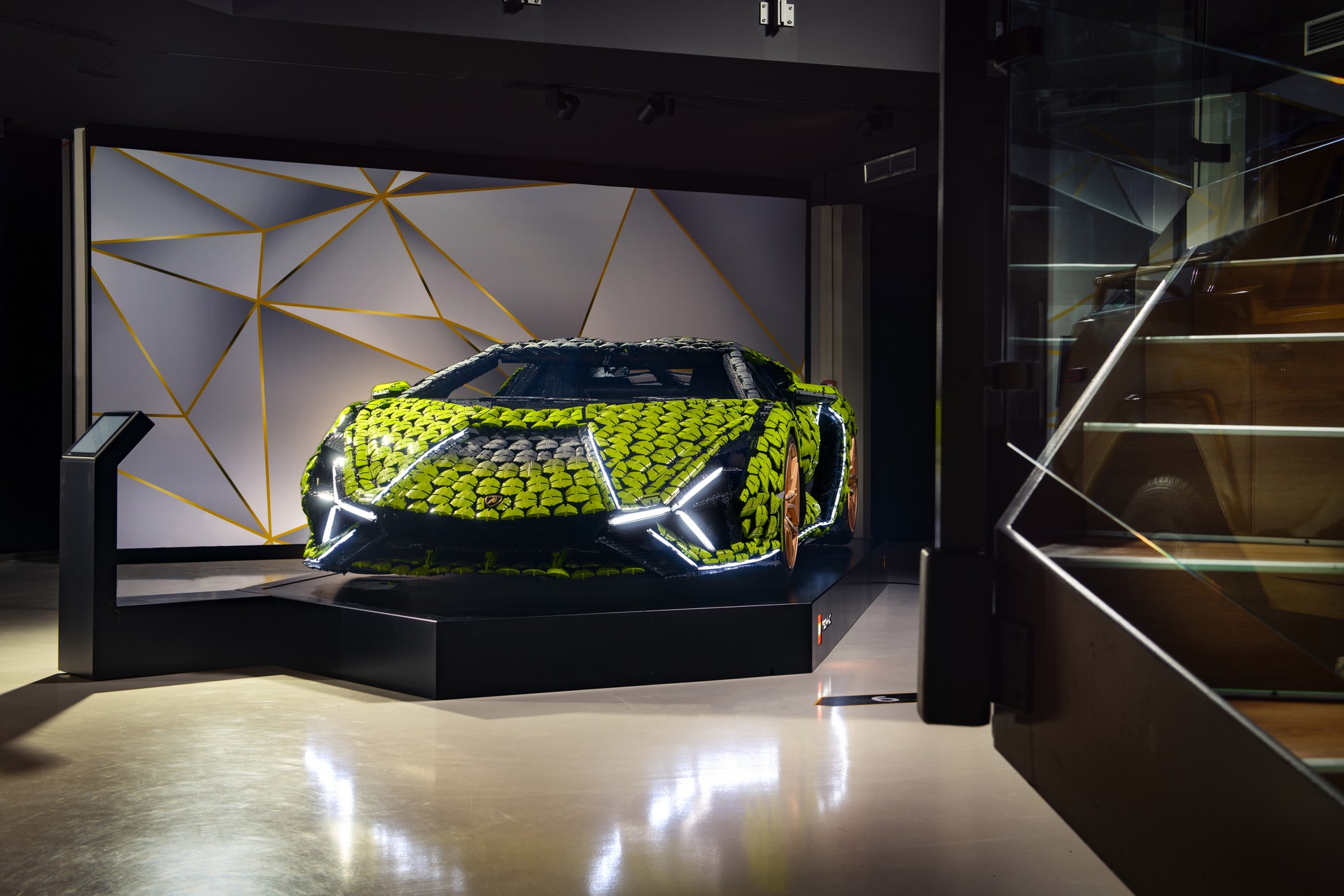 1:1 Scale LEGO Technic Lamborghini Sián FKP 37 Goes On Display, Made Out Of 400,000+ Pieces