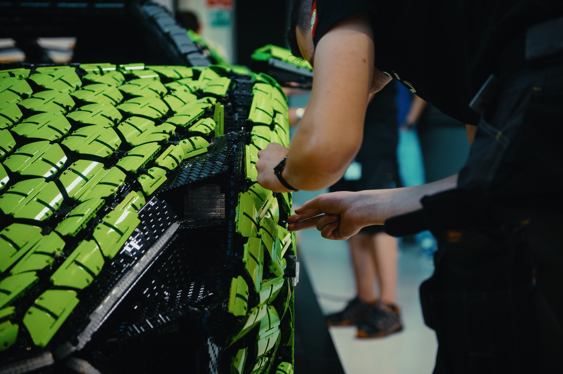 1:1 Scale LEGO Technic Lamborghini Sián FKP 37 Goes On Display, Made Out Of 400,000+ Pieces