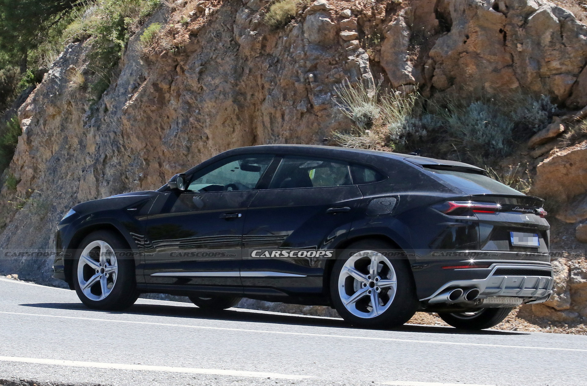 Lamborghini Urus PHEV Spied Flaunting Its Charging Port