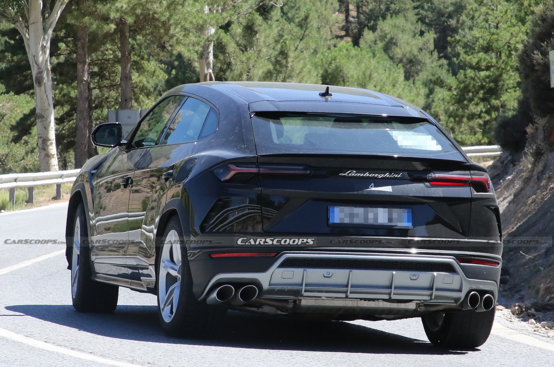 Lamborghini Urus PHEV Spied Flaunting Its Charging Port