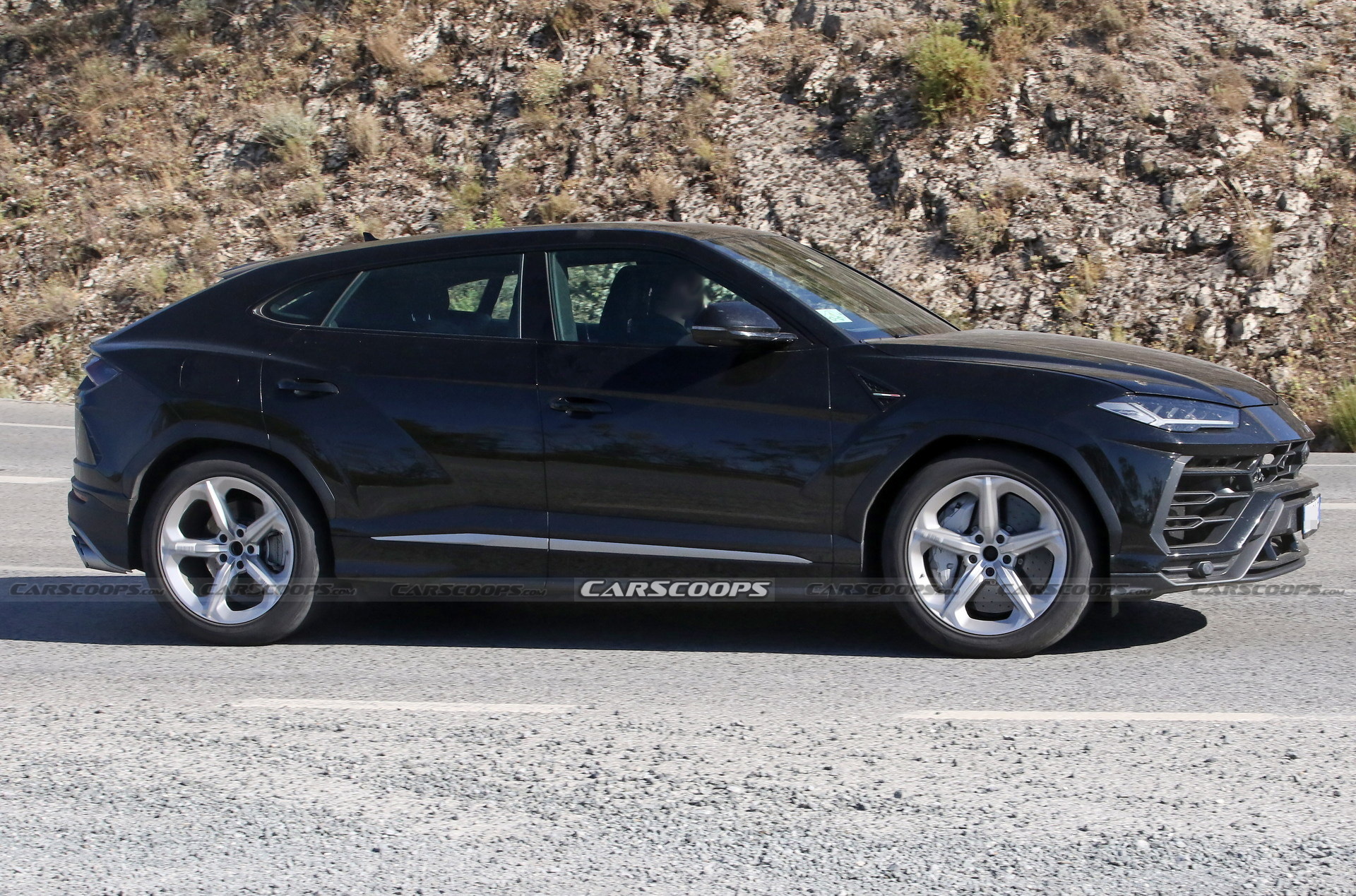 Lamborghini Urus PHEV Spied Flaunting Its Charging Port