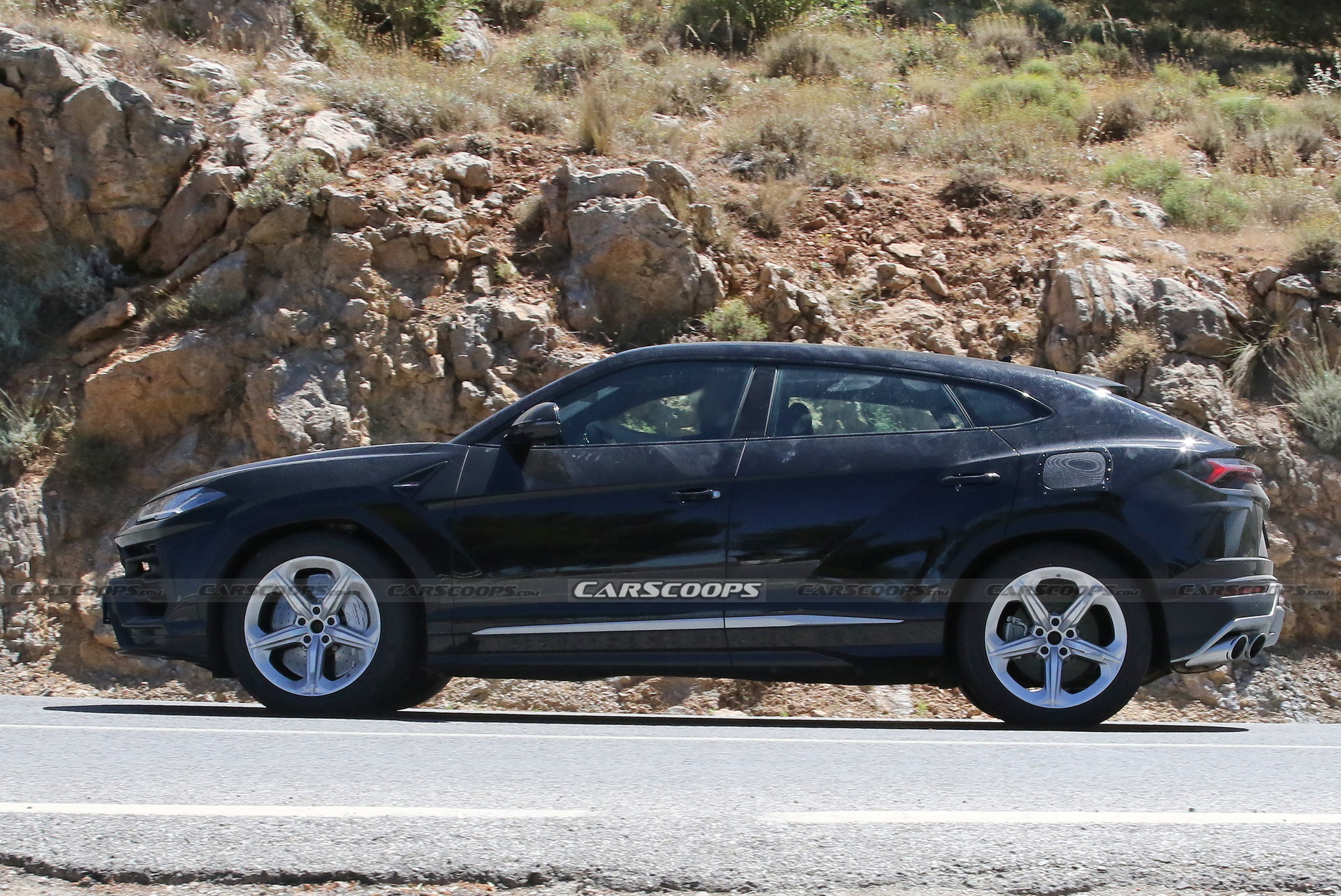 Lamborghini Urus PHEV Spied Flaunting Its Charging Port