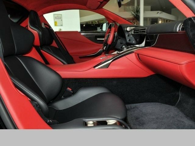 No One Is Willing To Buy This Chrome Lexus LFA For $1 Million