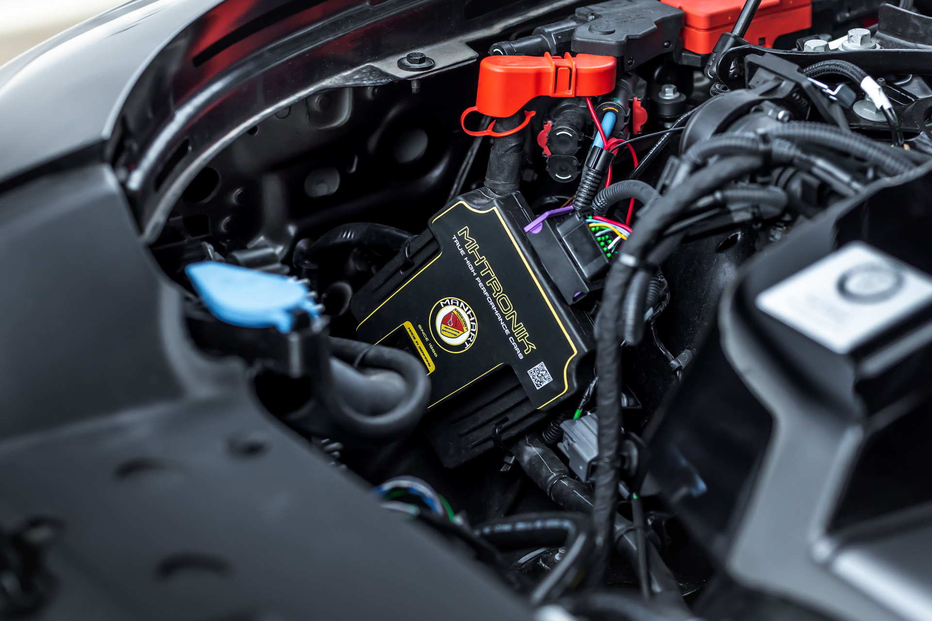 Manhart Gives The Land Rover Defender 505 Hp And 24-Inch Wheels