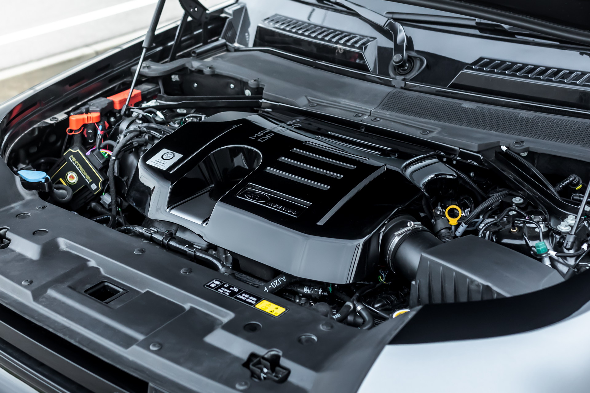 Manhart Gives The Land Rover Defender 505 Hp And 24-Inch Wheels