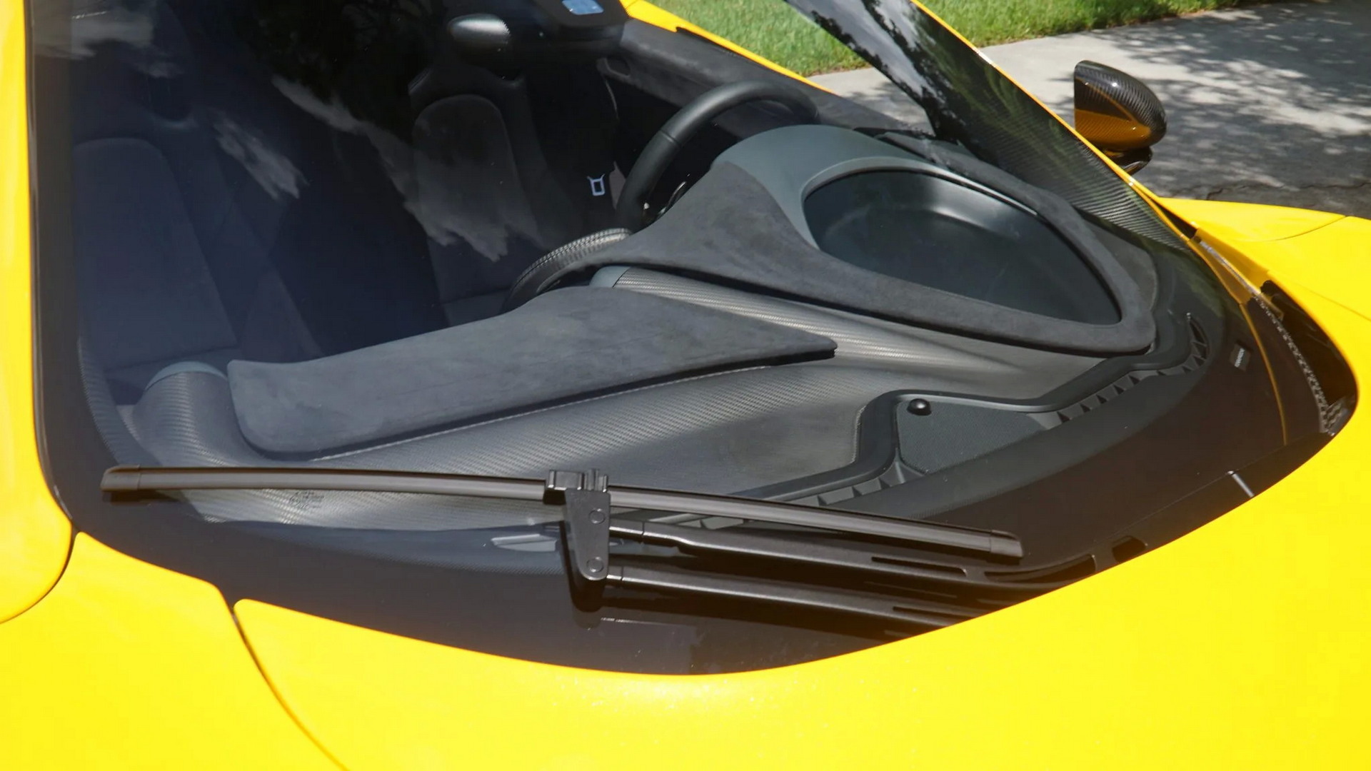 Delivery-Mileage McLaren P1 Could Set A New Record At Auction