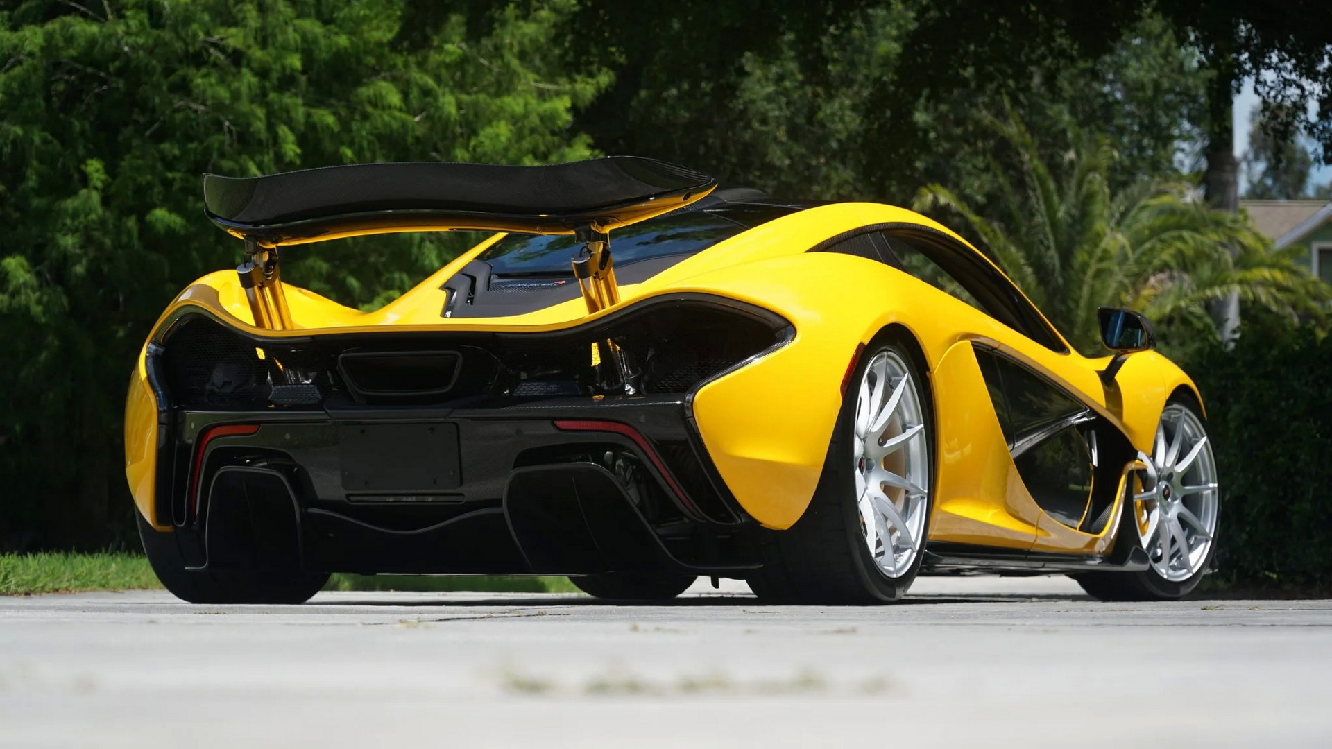 Delivery-Mileage McLaren P1 Could Set A New Record At Auction