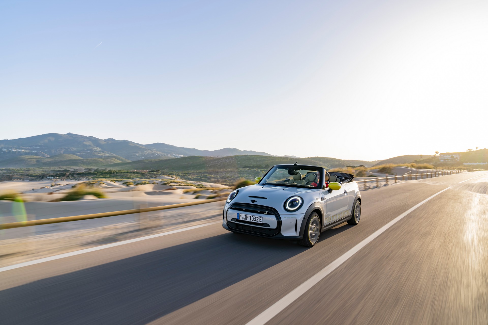 Mini Cooper SE Convertible Is A One-Off EV Built For Enthusiasts