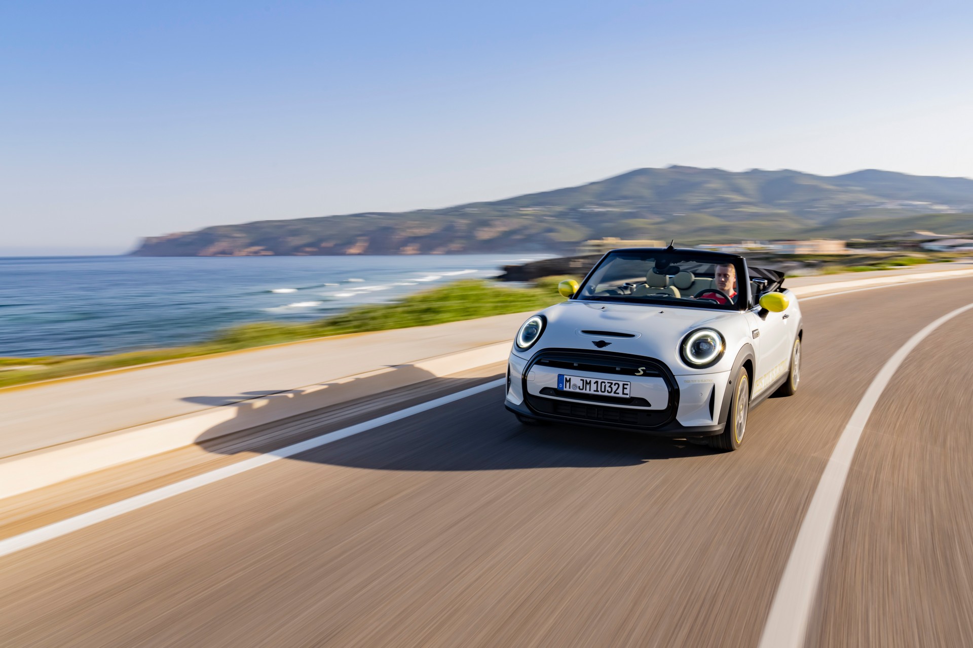 Mini Cooper SE Convertible Is A One-Off EV Built For Enthusiasts