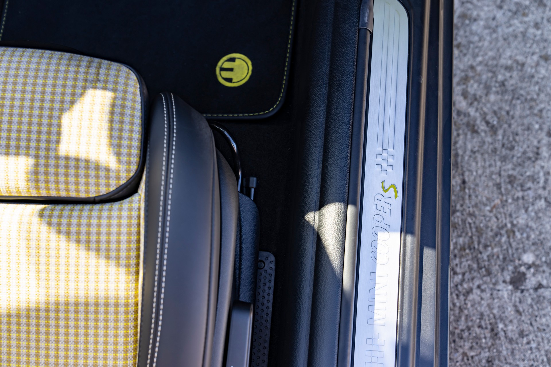 Mini Cooper SE Convertible Is A One-Off EV Built For Enthusiasts