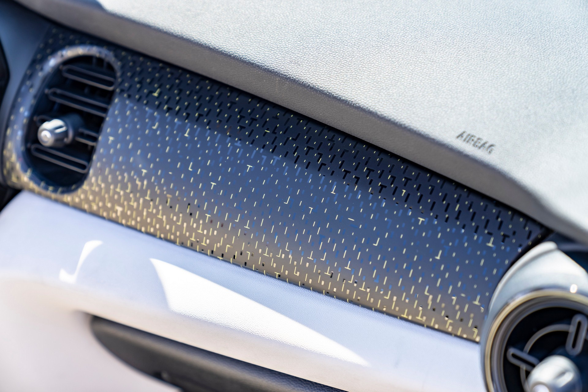 Mini Cooper SE Convertible Is A One-Off EV Built For Enthusiasts