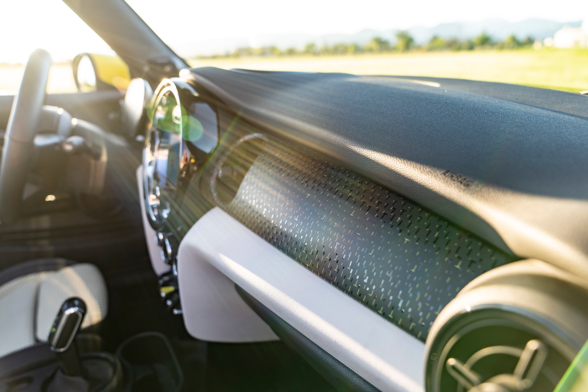 Mini Cooper SE Convertible Is A One-Off EV Built For Enthusiasts