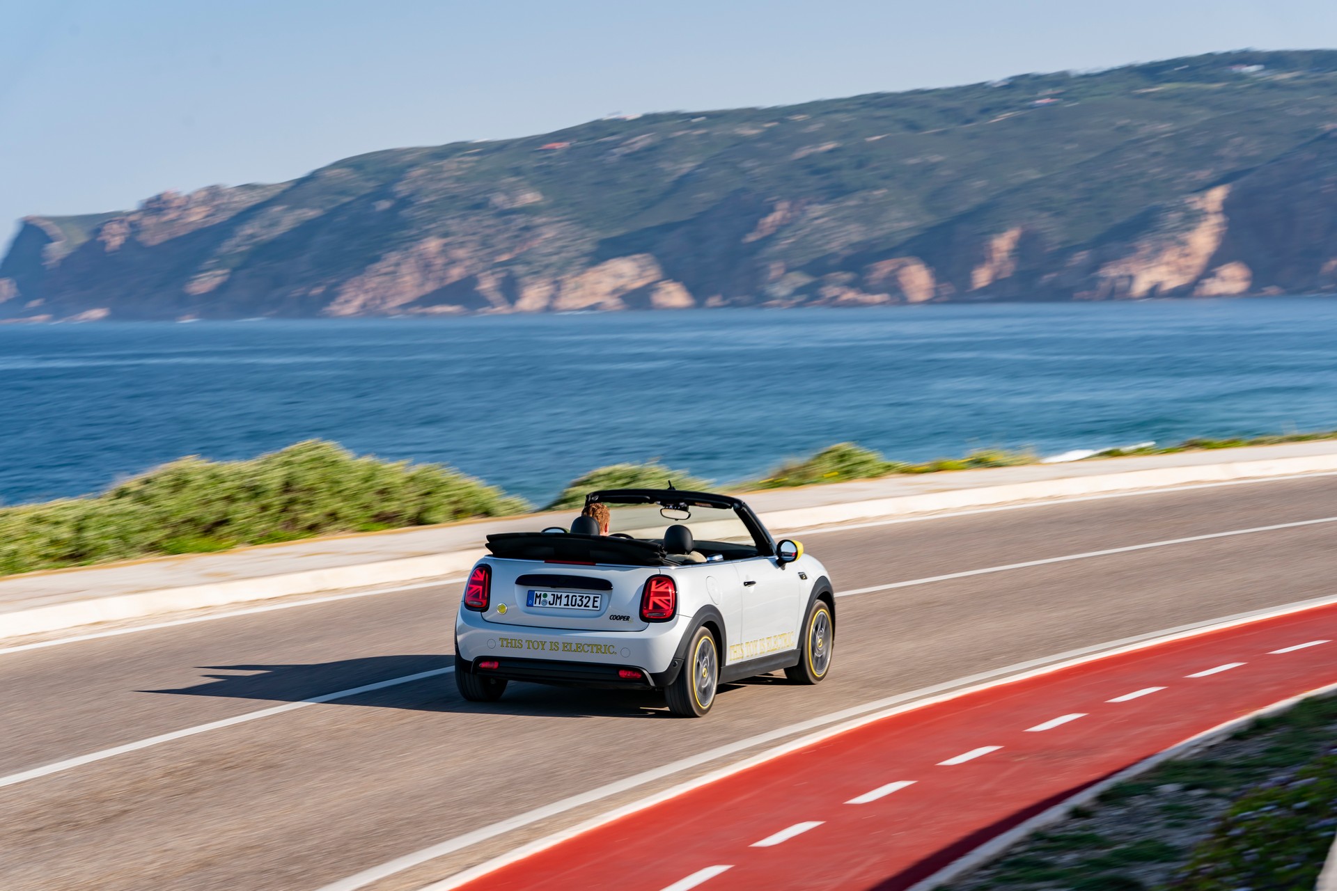Mini Cooper SE Convertible Is A One-Off EV Built For Enthusiasts