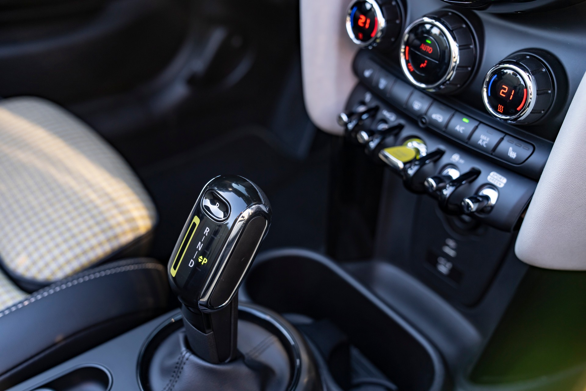 Mini Cooper SE Convertible Is A One-Off EV Built For Enthusiasts