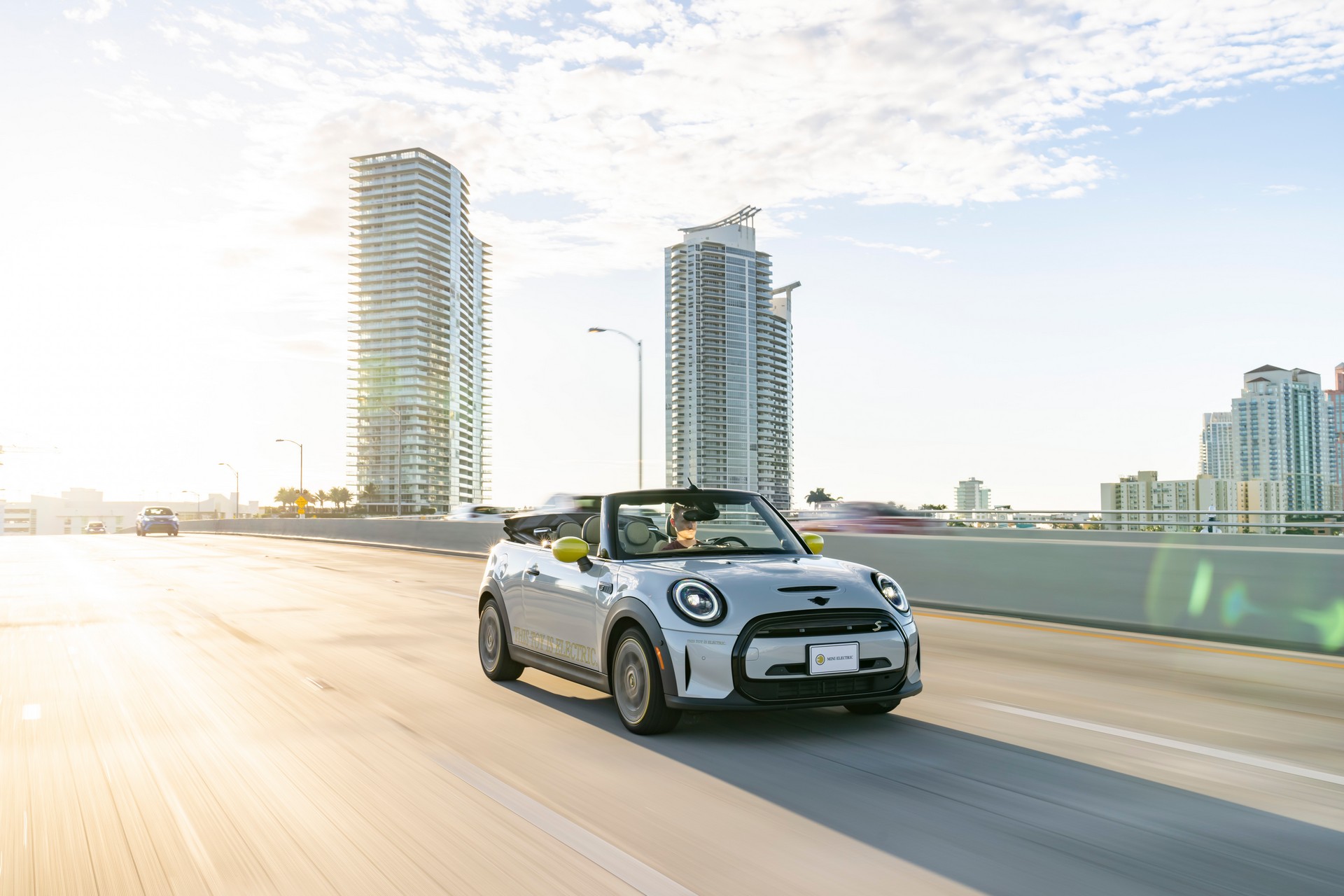 Mini Cooper SE Convertible Is A One-Off EV Built For Enthusiasts