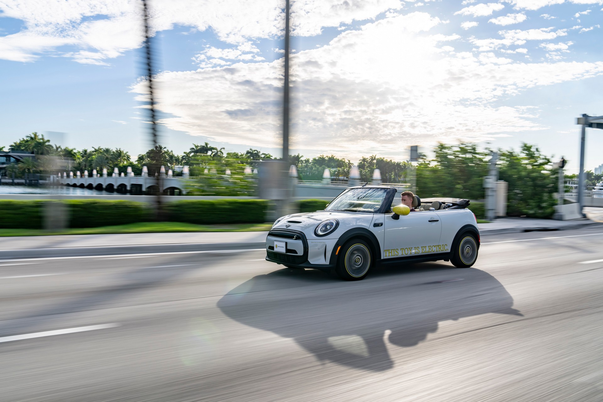 Mini Cooper SE Convertible Is A One-Off EV Built For Enthusiasts