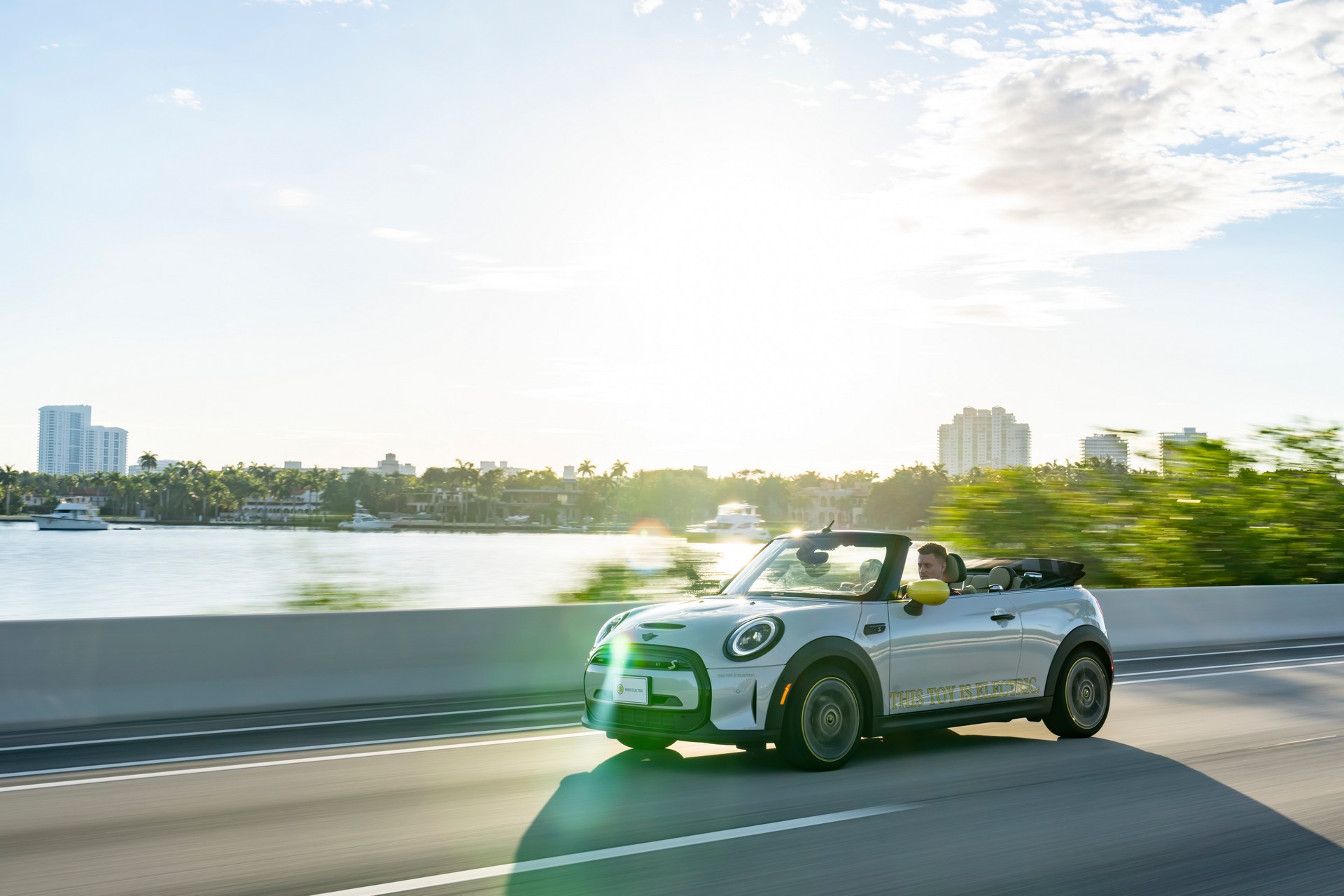 Mini Cooper SE Convertible Is A One-Off EV Built For Enthusiasts