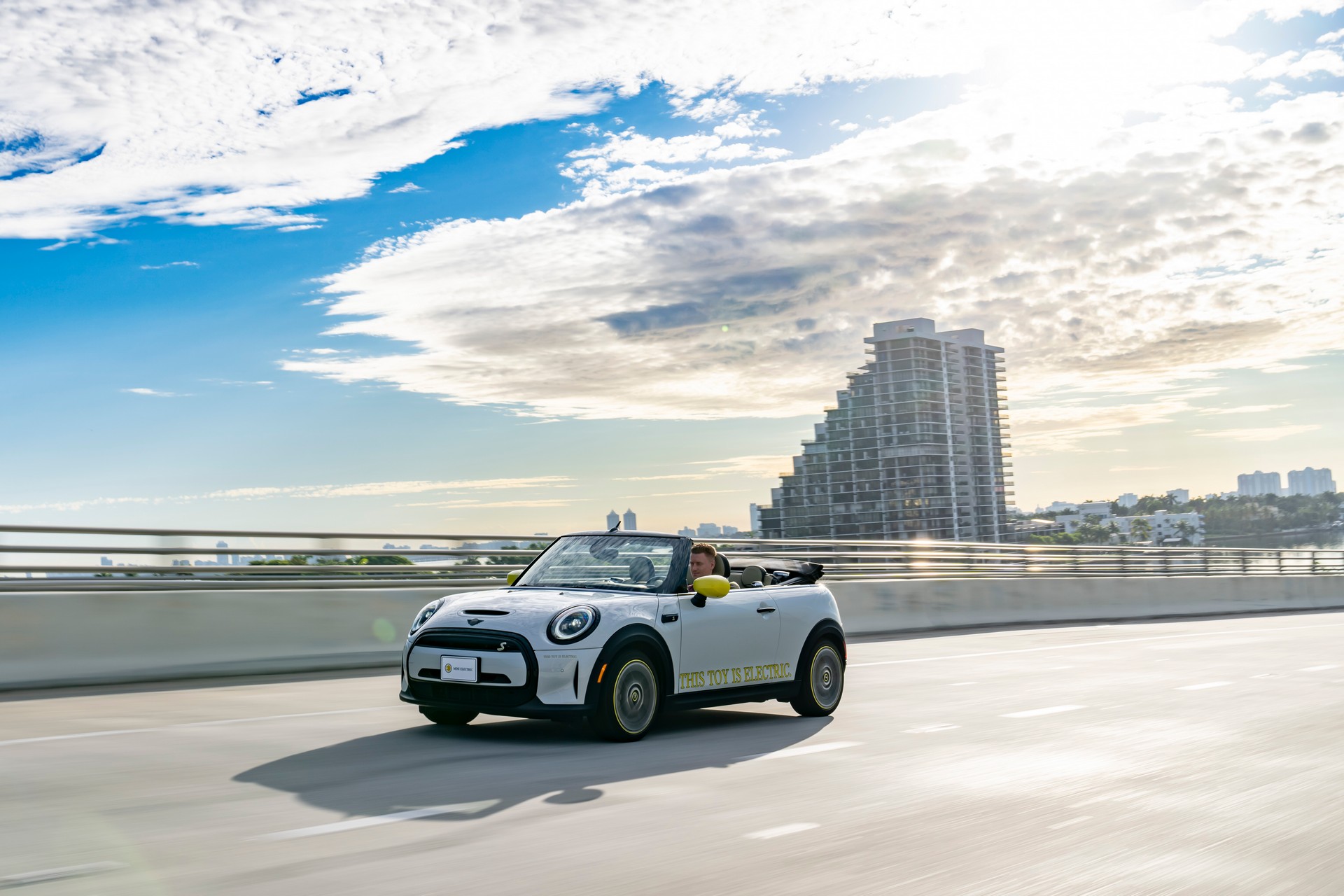 Mini Cooper SE Convertible Is A One-Off EV Built For Enthusiasts