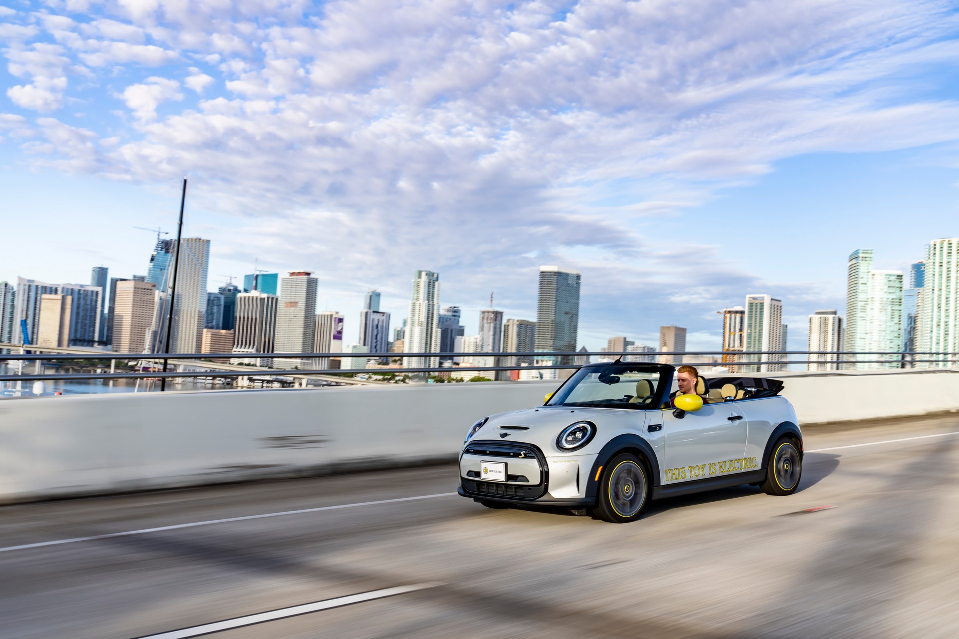 Mini Cooper SE Convertible Is A One-Off EV Built For Enthusiasts