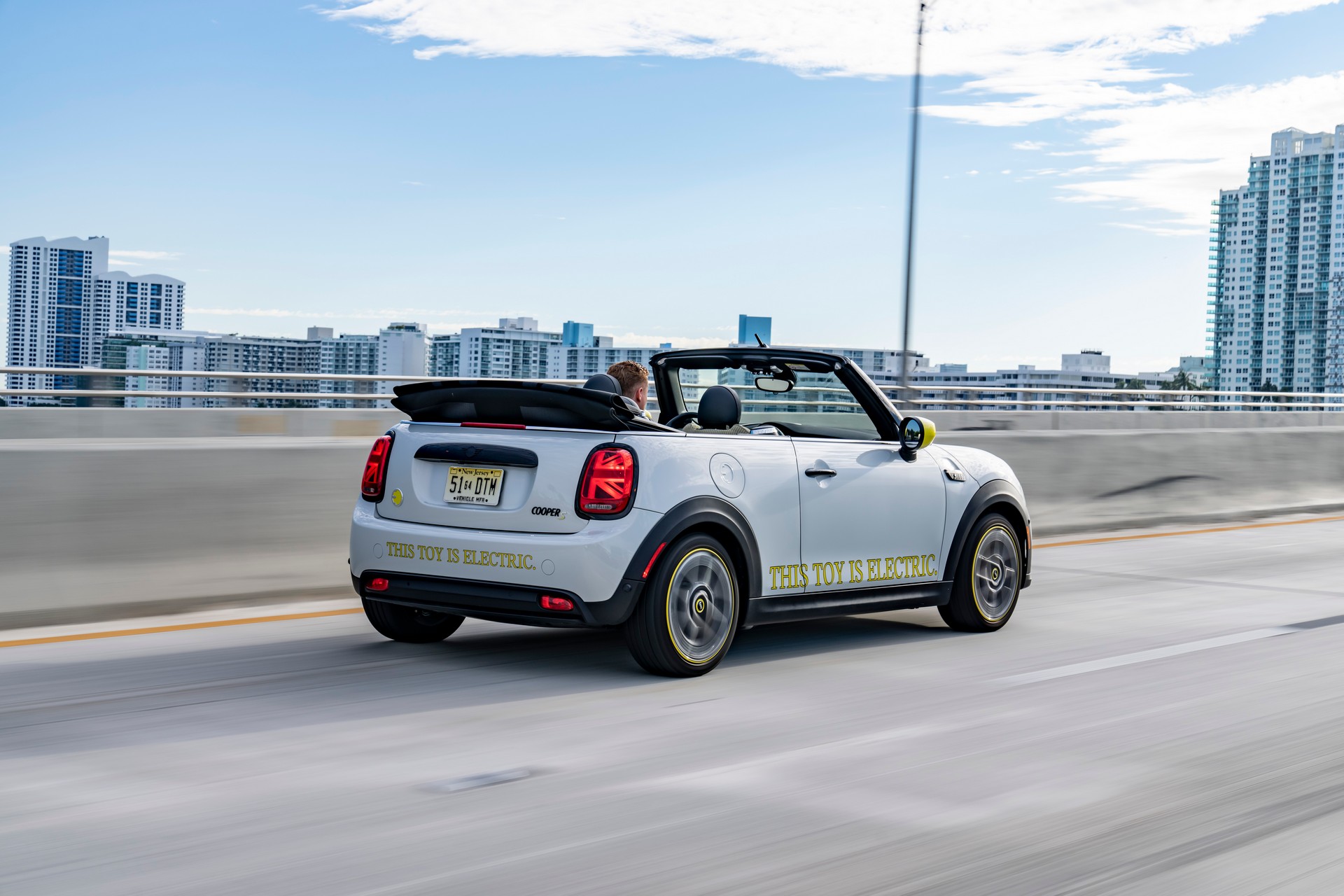 Mini Cooper SE Convertible Is A One-Off EV Built For Enthusiasts
