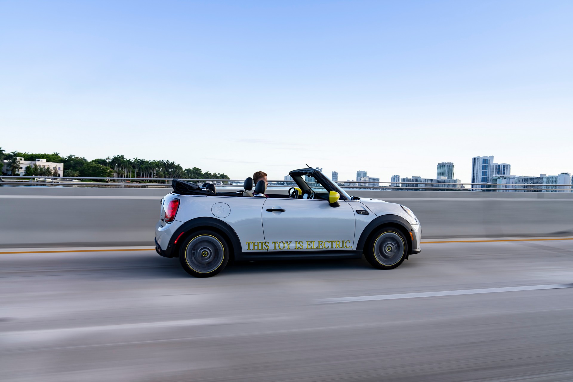 Mini Cooper SE Convertible Is A One-Off EV Built For Enthusiasts