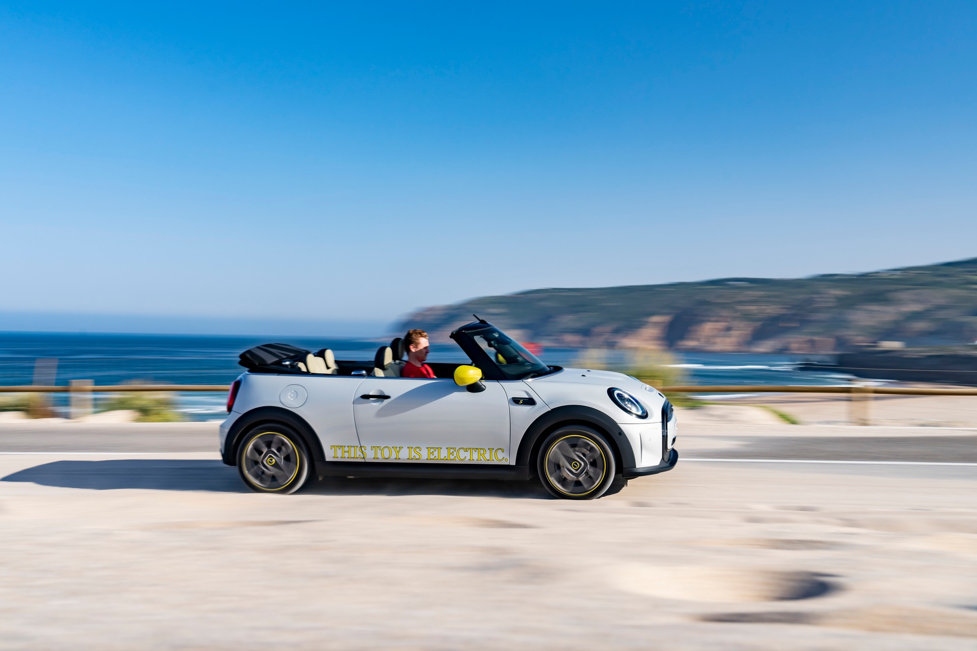 Mini Cooper SE Convertible Is A One-Off EV Built For Enthusiasts