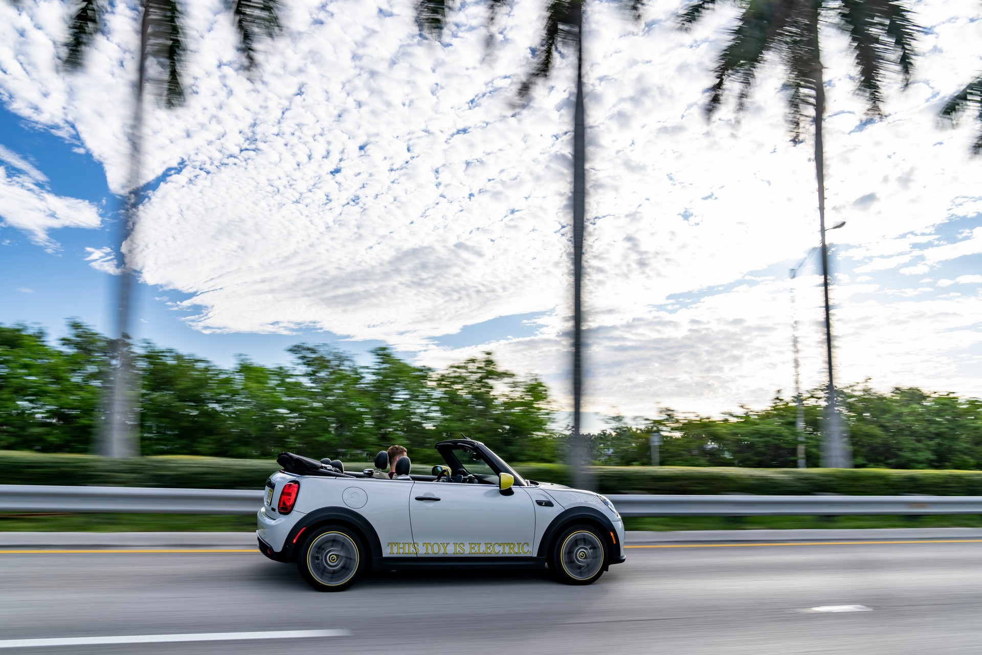 Mini Cooper SE Convertible Is A One-Off EV Built For Enthusiasts