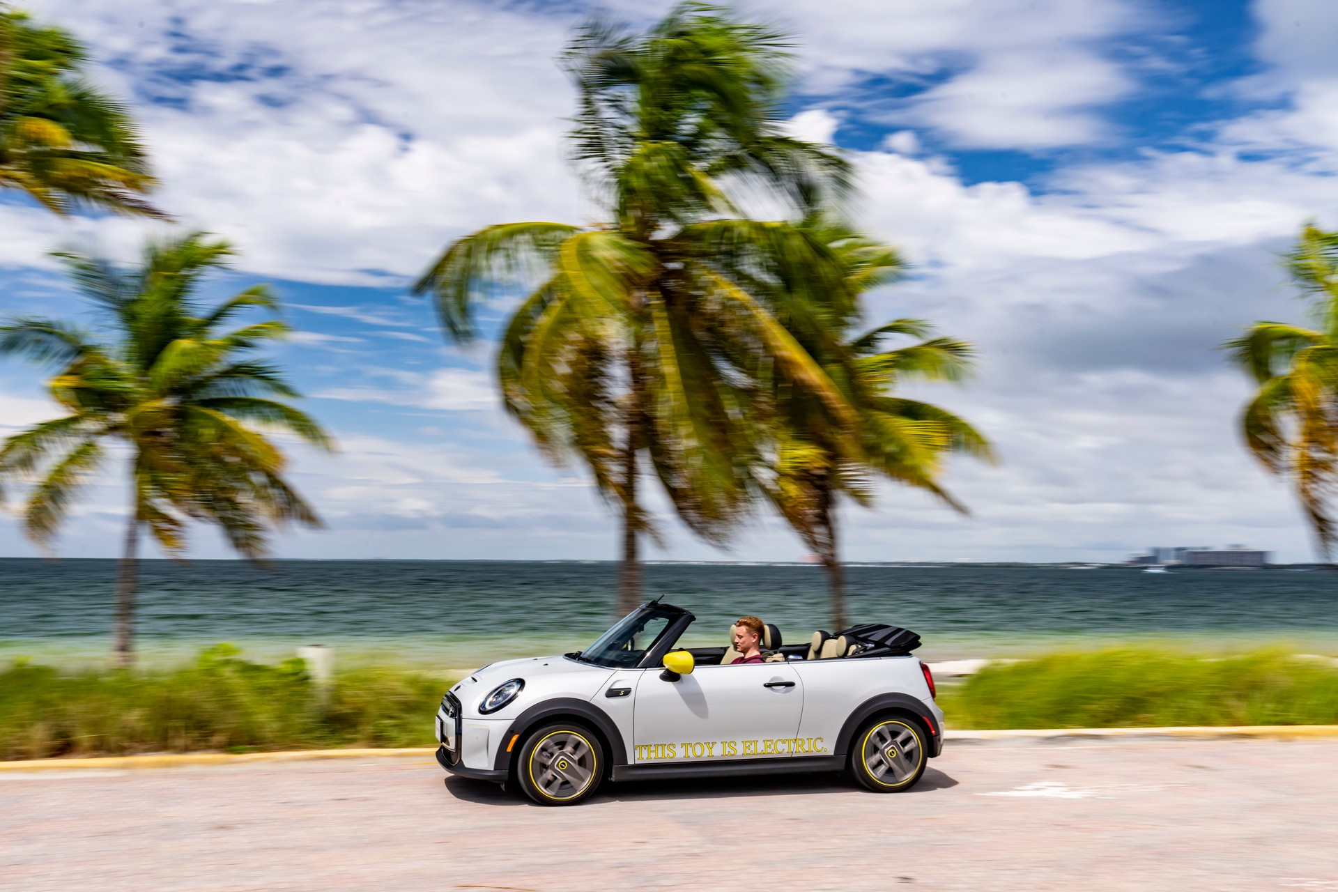 Mini Cooper SE Convertible Is A One-Off EV Built For Enthusiasts