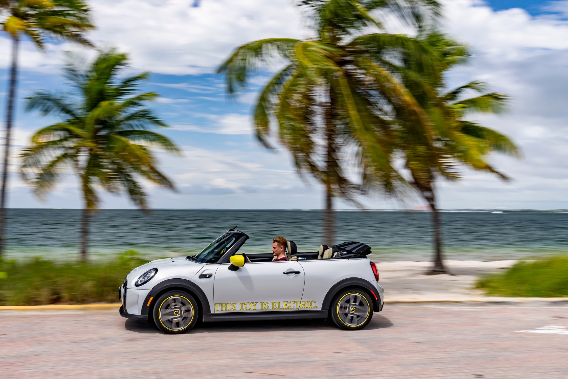 Mini Cooper SE Convertible Is A One-Off EV Built For Enthusiasts