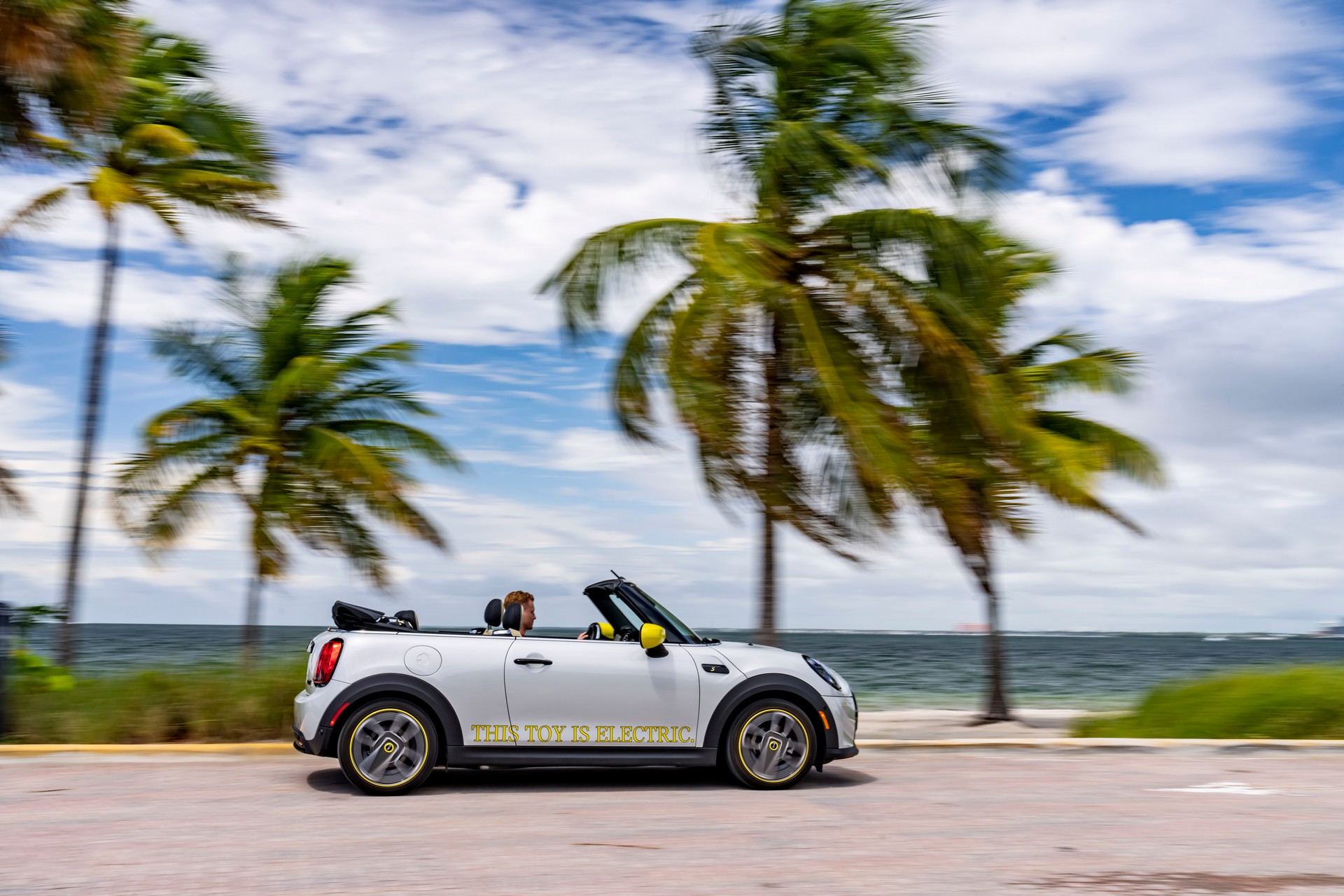 Mini Cooper SE Convertible Is A One-Off EV Built For Enthusiasts