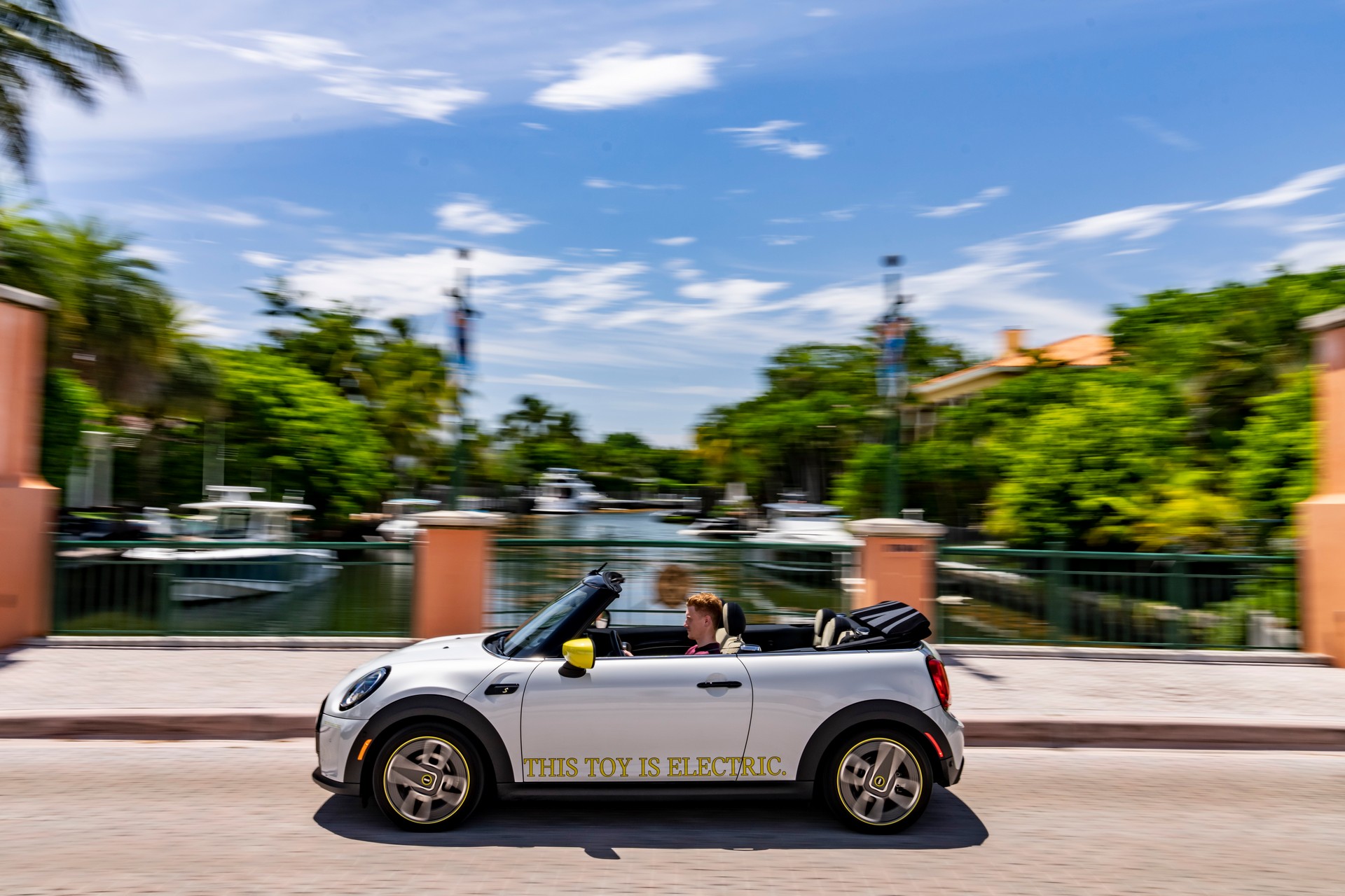 Mini Cooper SE Convertible Is A One-Off EV Built For Enthusiasts