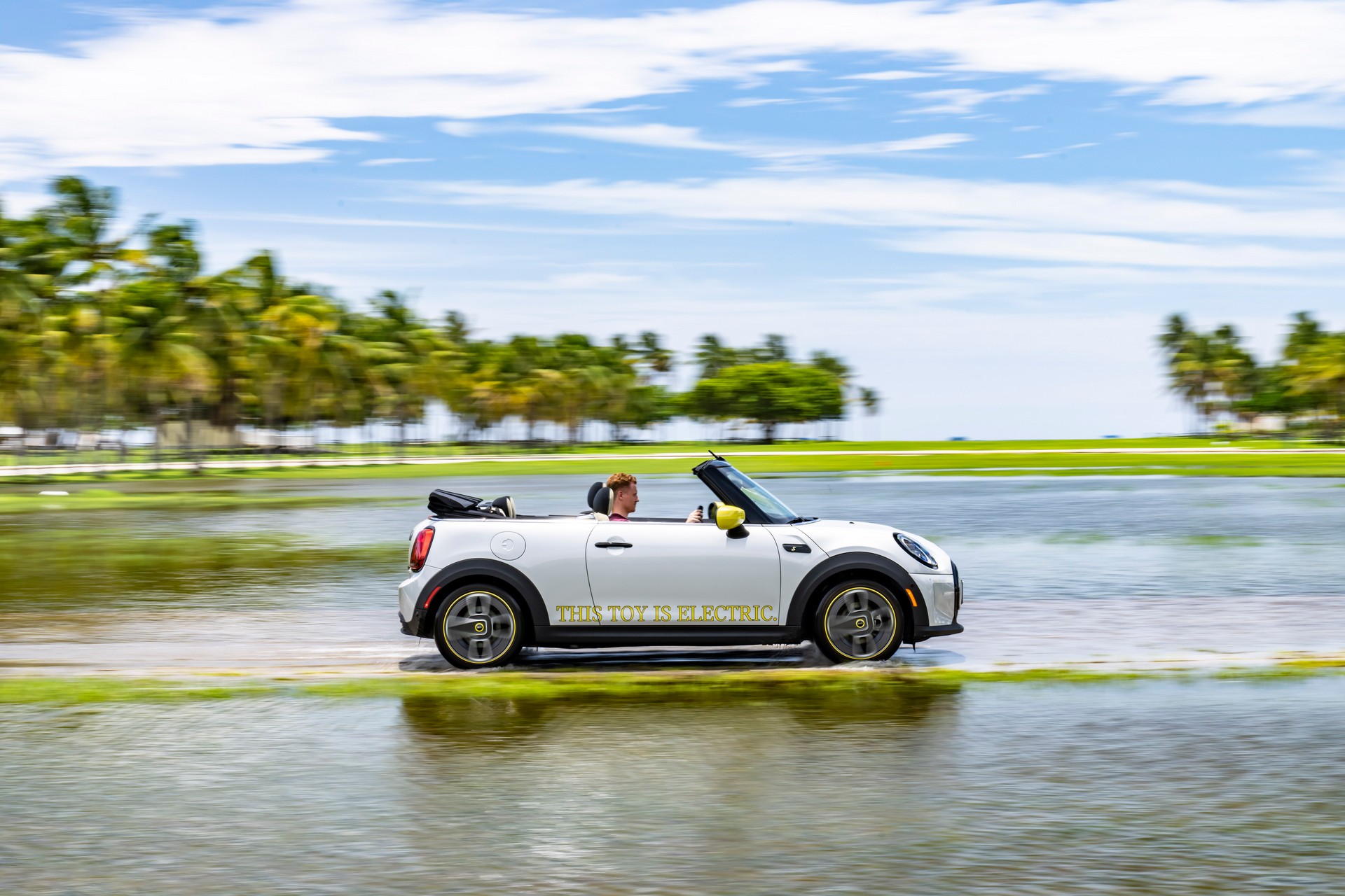 Mini Cooper SE Convertible Is A One-Off EV Built For Enthusiasts