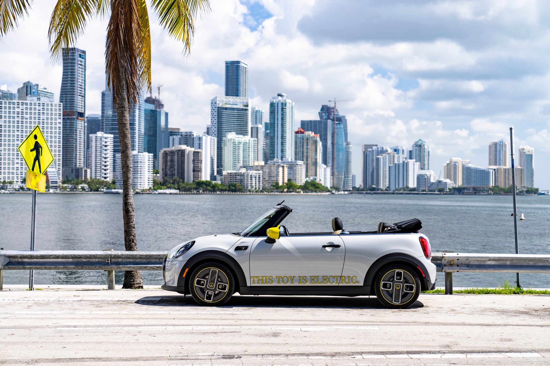 Mini Cooper SE Convertible Is A One-Off EV Built For Enthusiasts