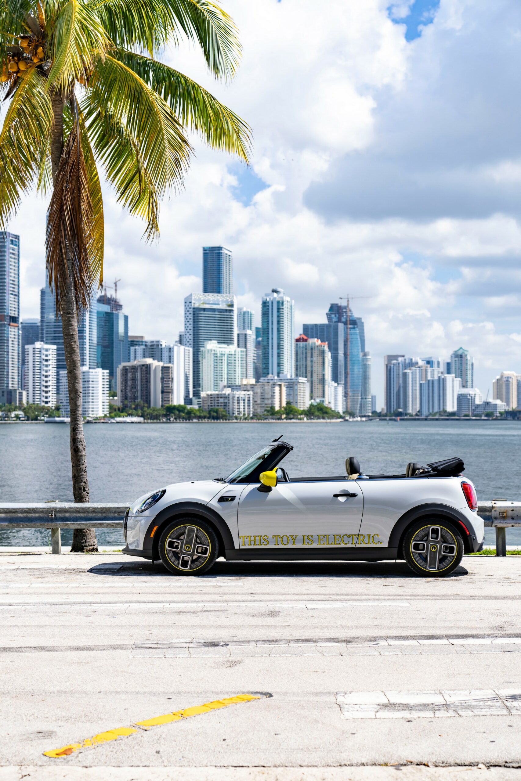 Mini Cooper SE Convertible Is A One-Off EV Built For Enthusiasts
