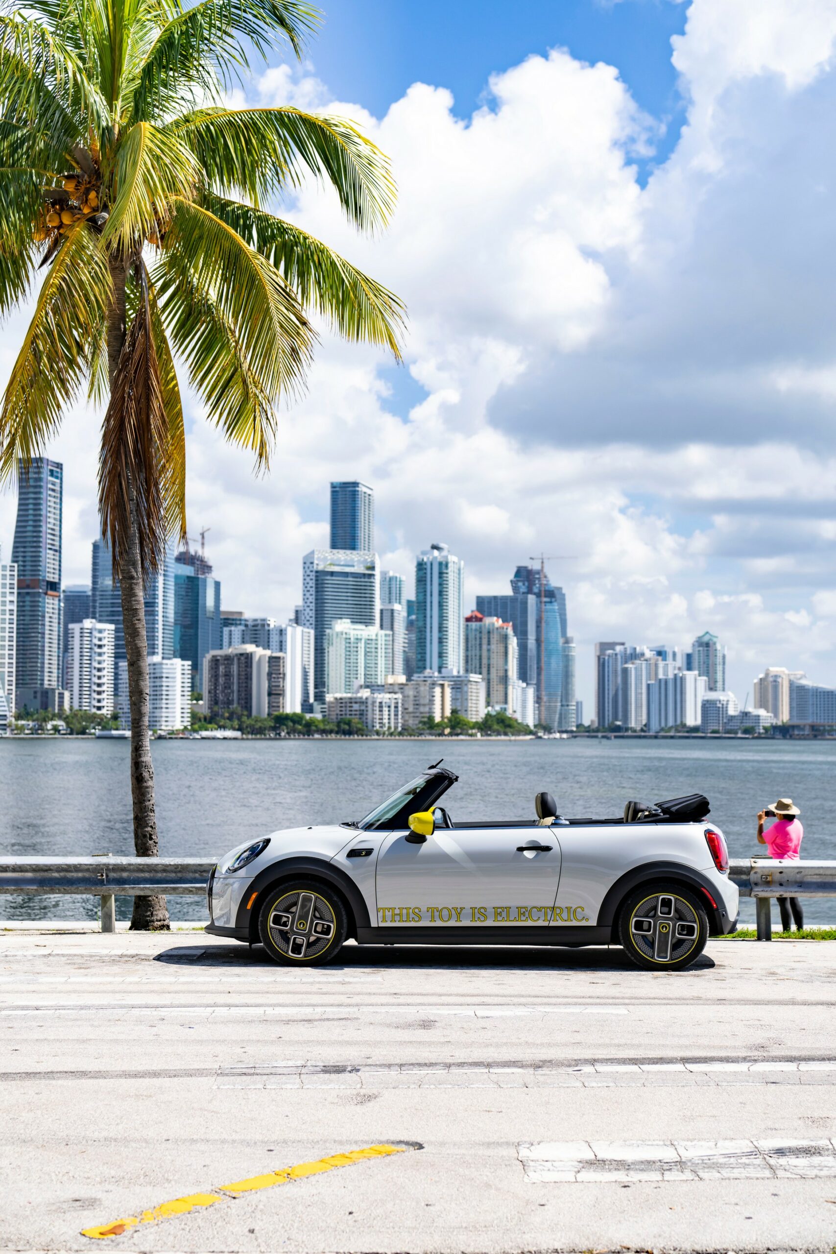 Mini Cooper SE Convertible Is A One-Off EV Built For Enthusiasts