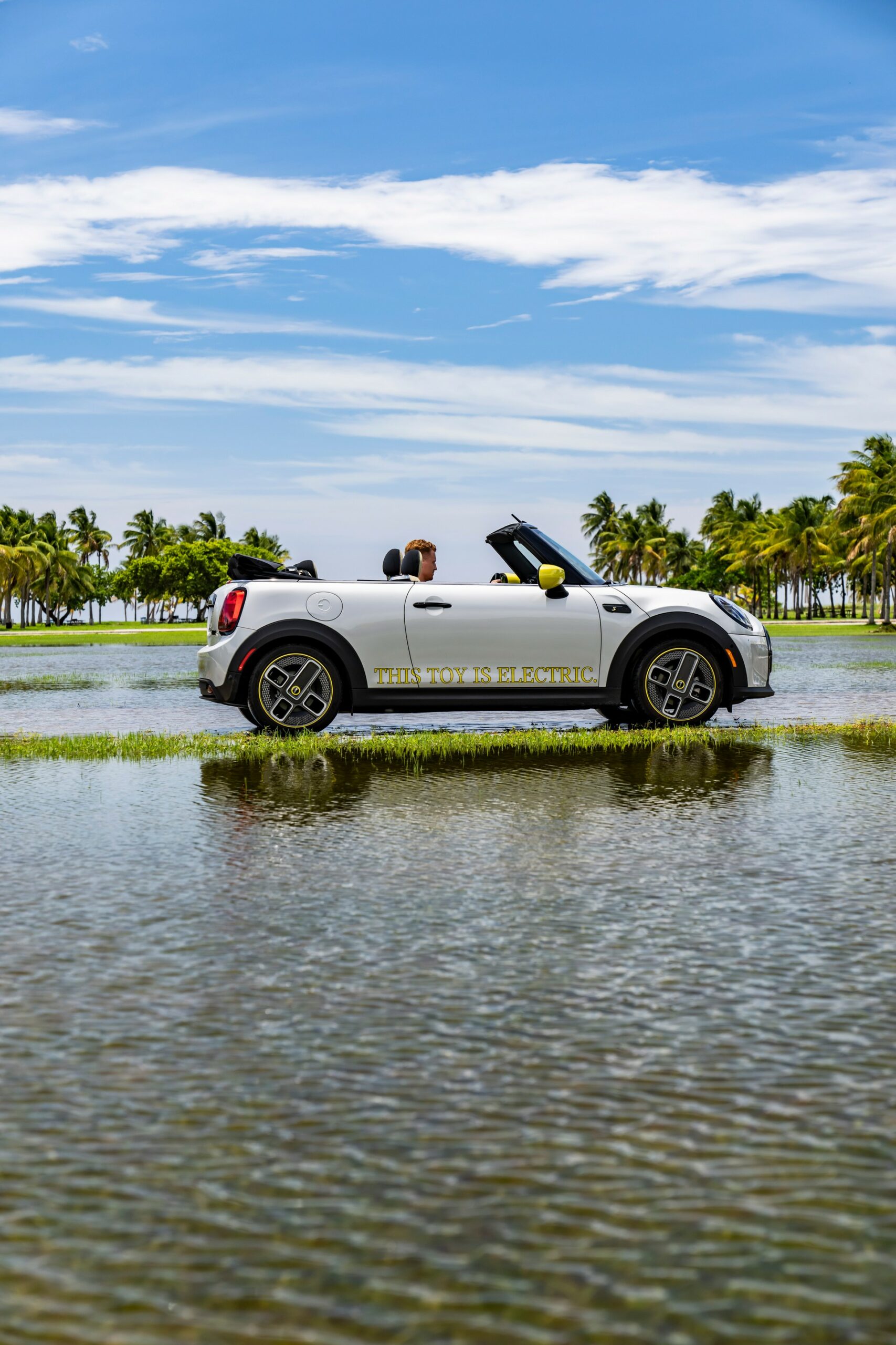 Mini Cooper SE Convertible Is A One-Off EV Built For Enthusiasts