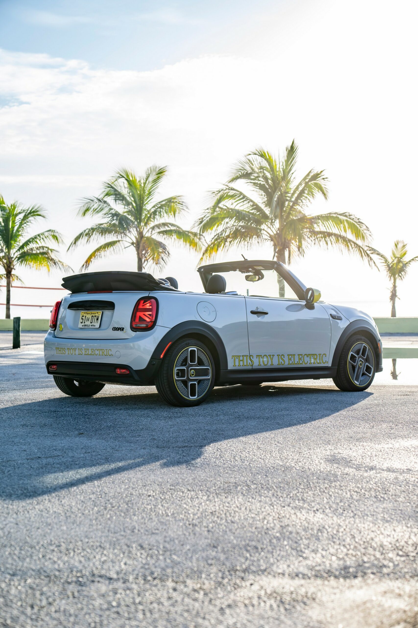 Mini Cooper SE Convertible Is A One-Off EV Built For Enthusiasts
