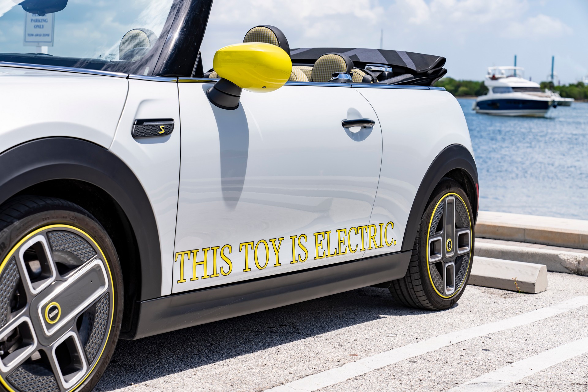 Mini Cooper SE Convertible Is A One-Off EV Built For Enthusiasts