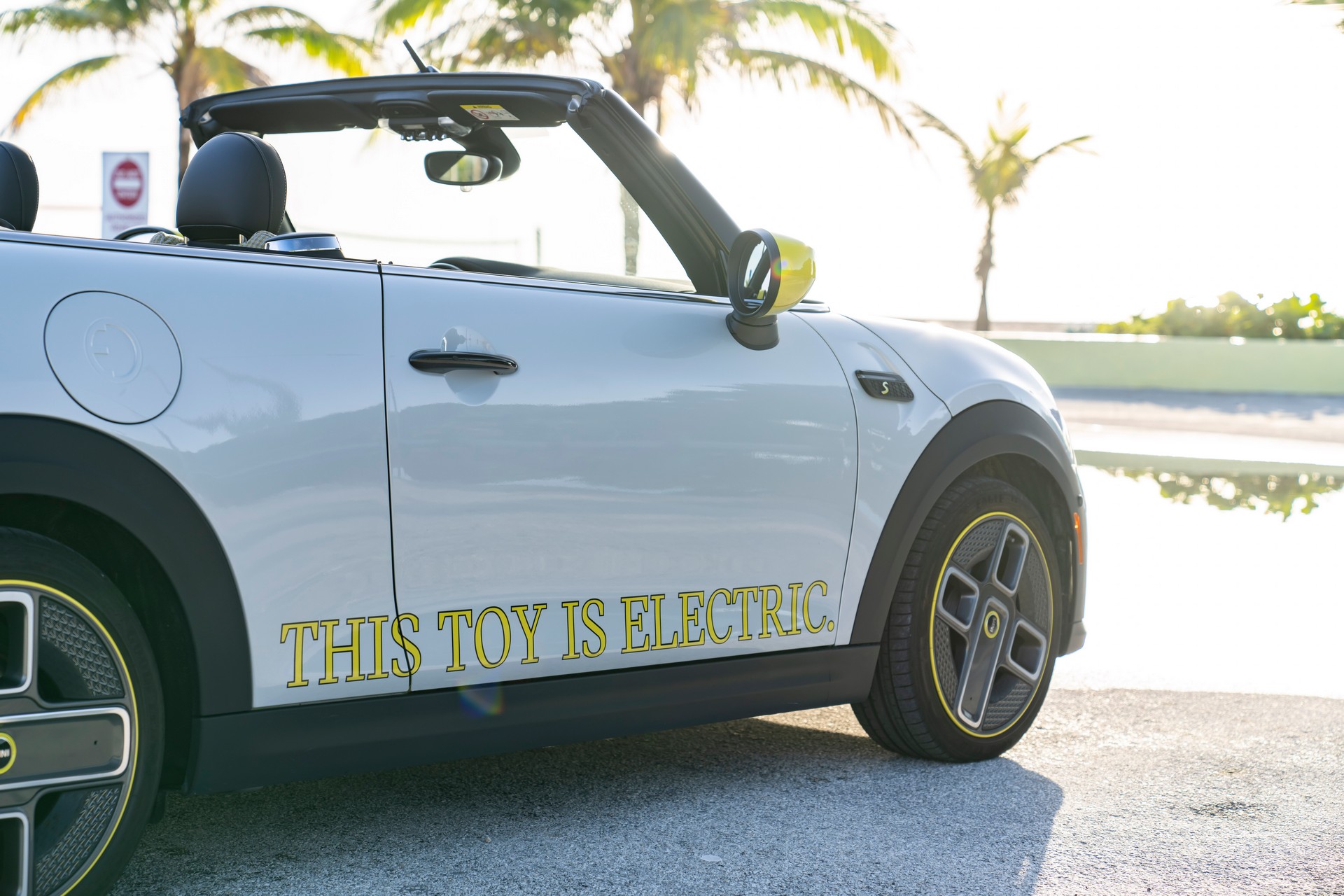 Mini Cooper SE Convertible Is A One-Off EV Built For Enthusiasts