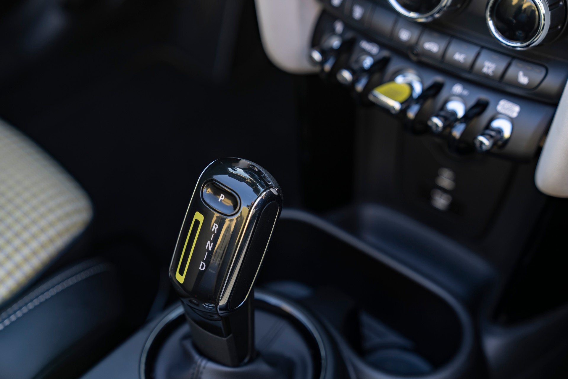 Mini Cooper SE Convertible Is A One-Off EV Built For Enthusiasts