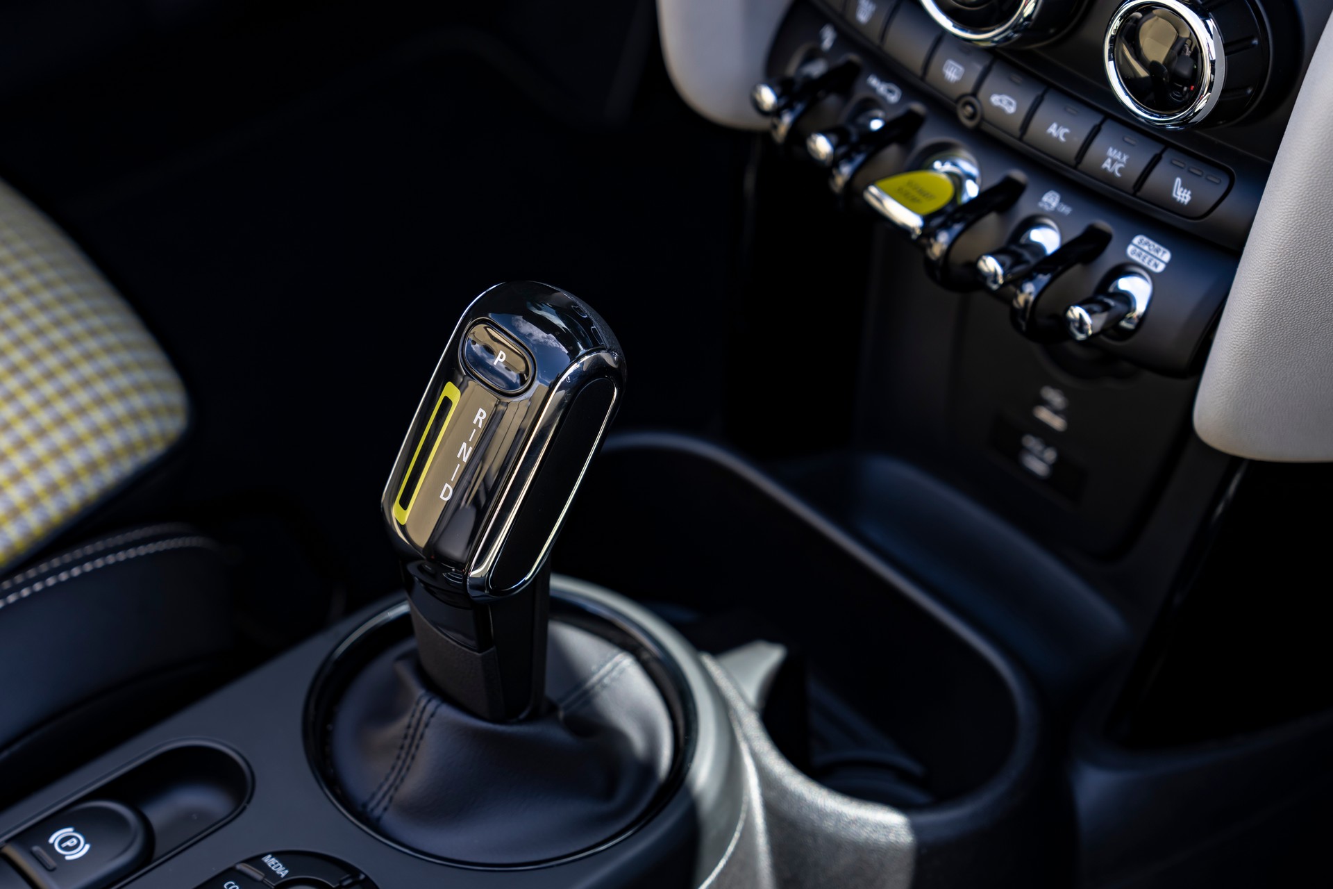 Mini Cooper SE Convertible Is A One-Off EV Built For Enthusiasts