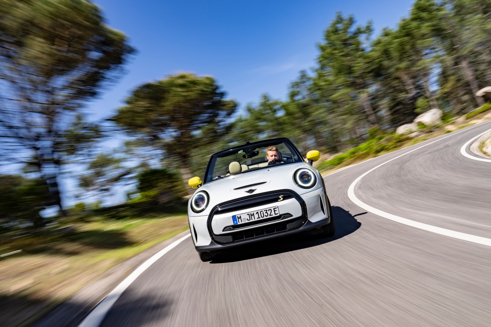 Mini Cooper SE Convertible Is A One-Off EV Built For Enthusiasts