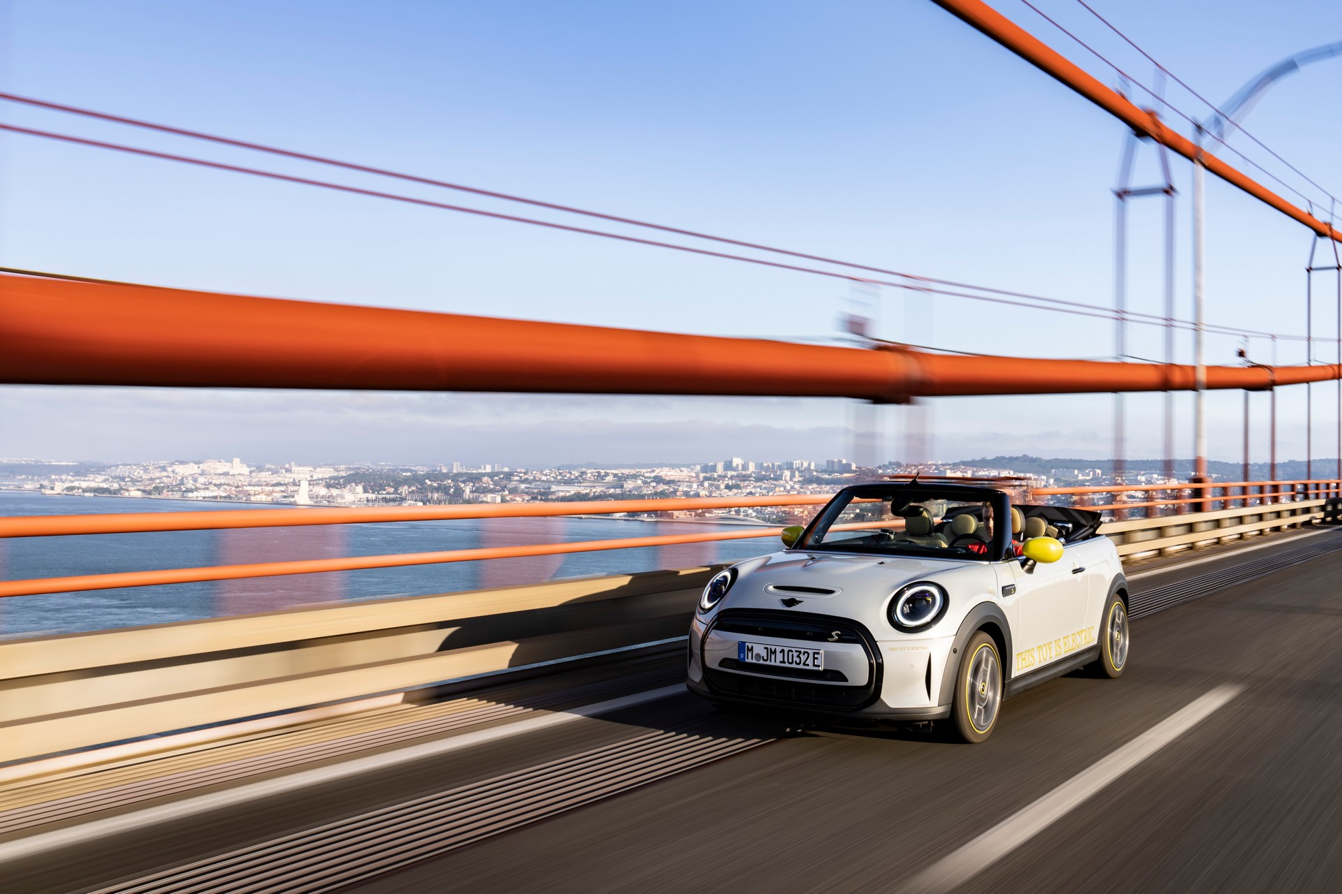 Mini Cooper SE Convertible Is A One-Off EV Built For Enthusiasts