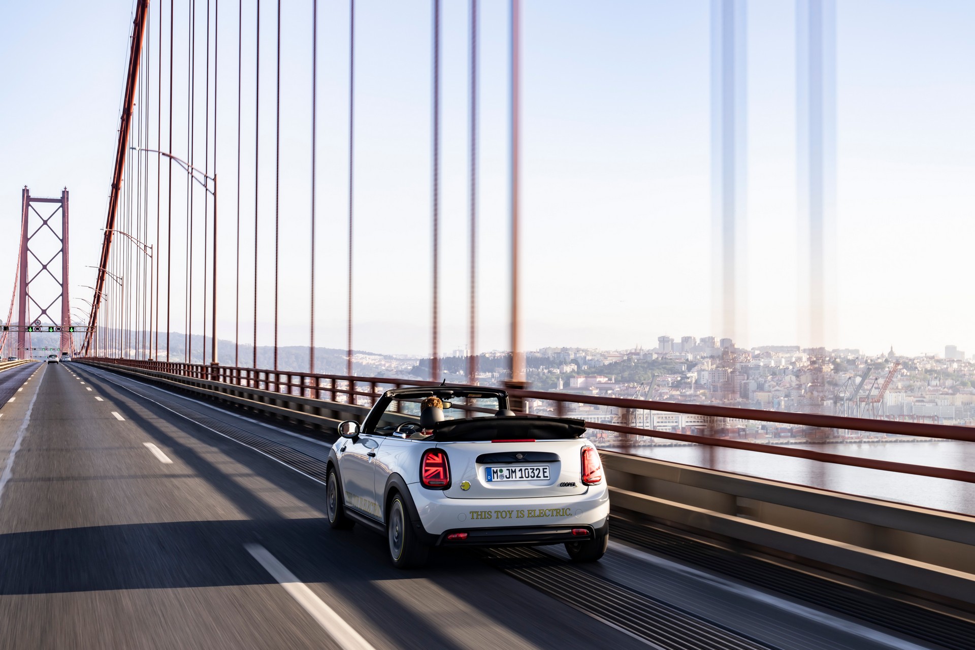Mini Cooper SE Convertible Is A One-Off EV Built For Enthusiasts