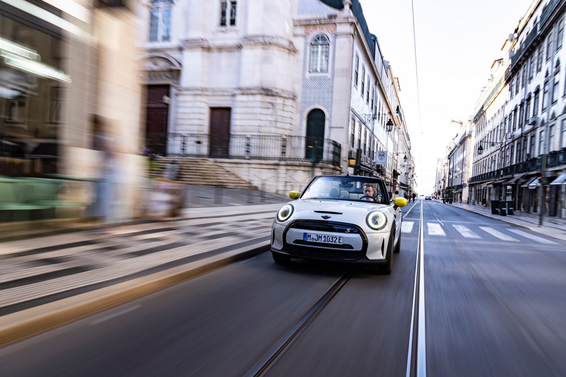 Mini Cooper SE Convertible Is A One-Off EV Built For Enthusiasts